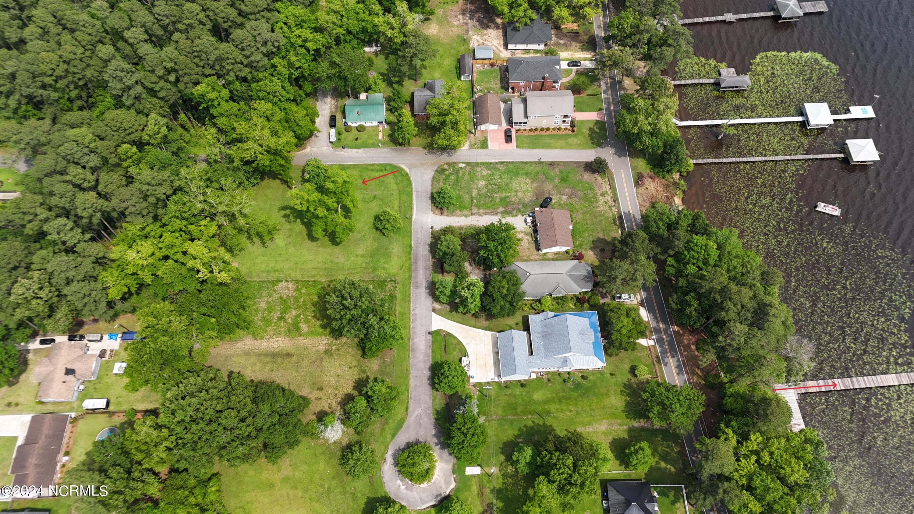 Lake Waccamaw Real Estate Listings Main Image