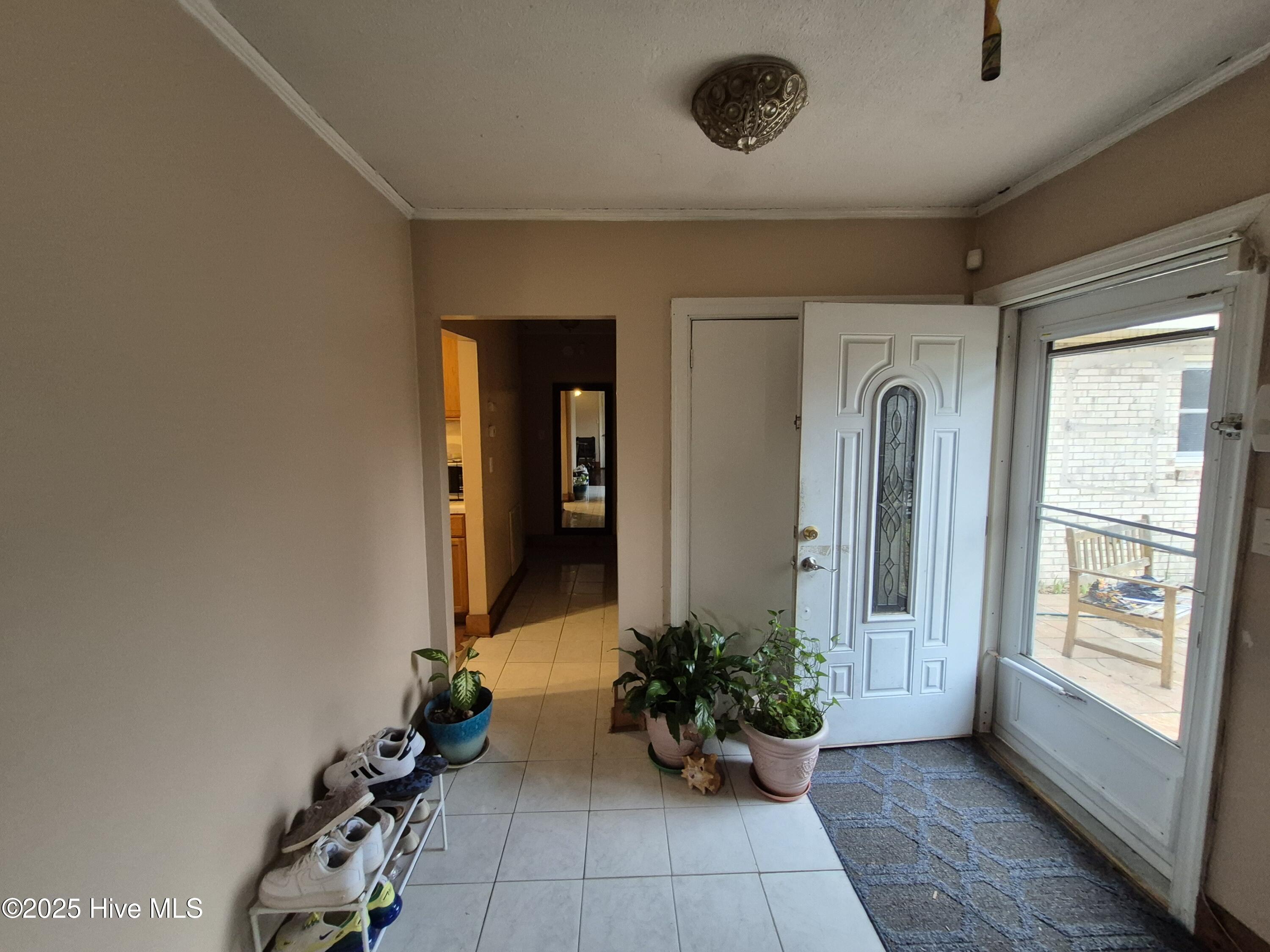100 Miller Street Property Photo 6