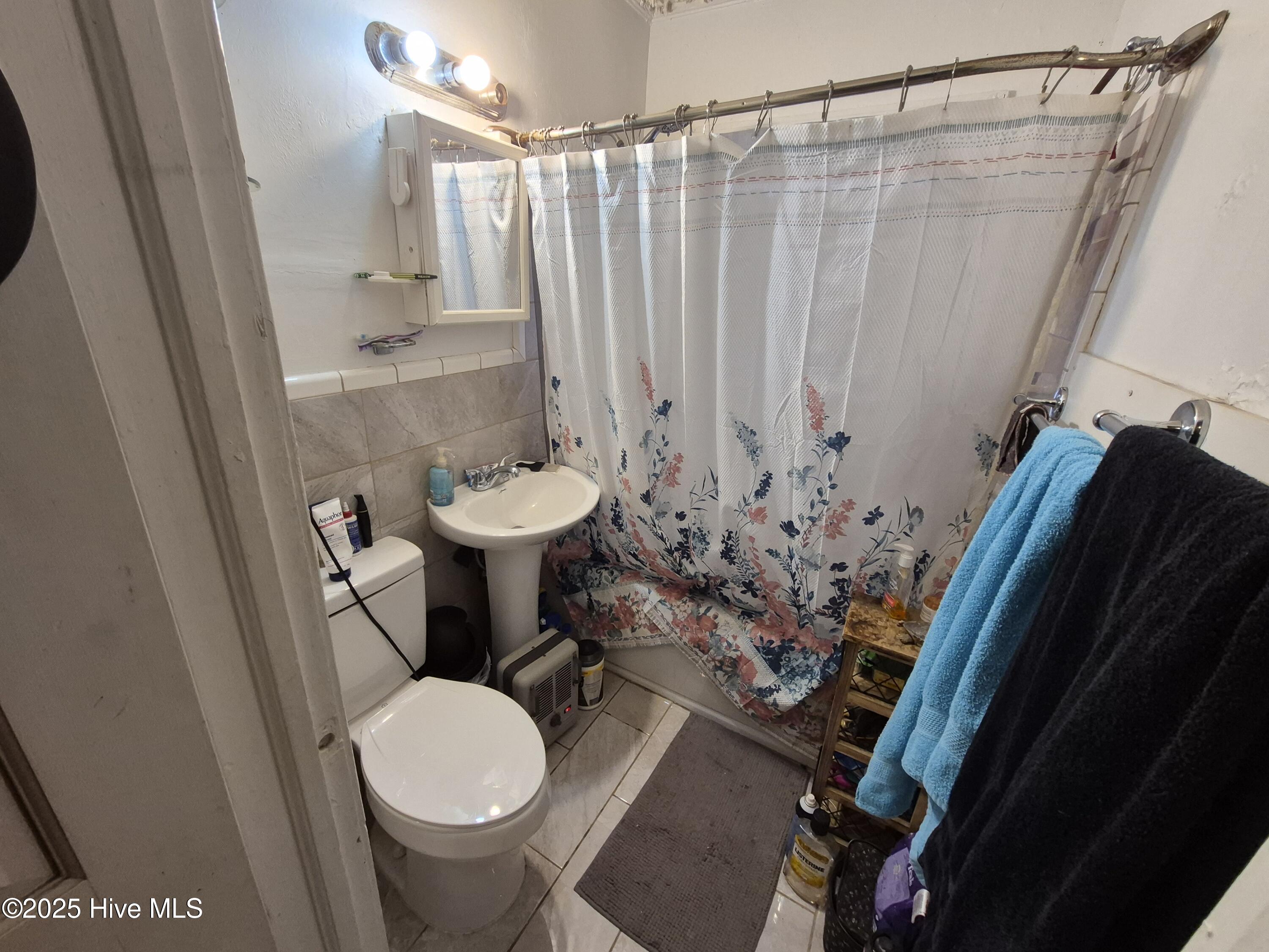 100 Miller Street Property Photo 13