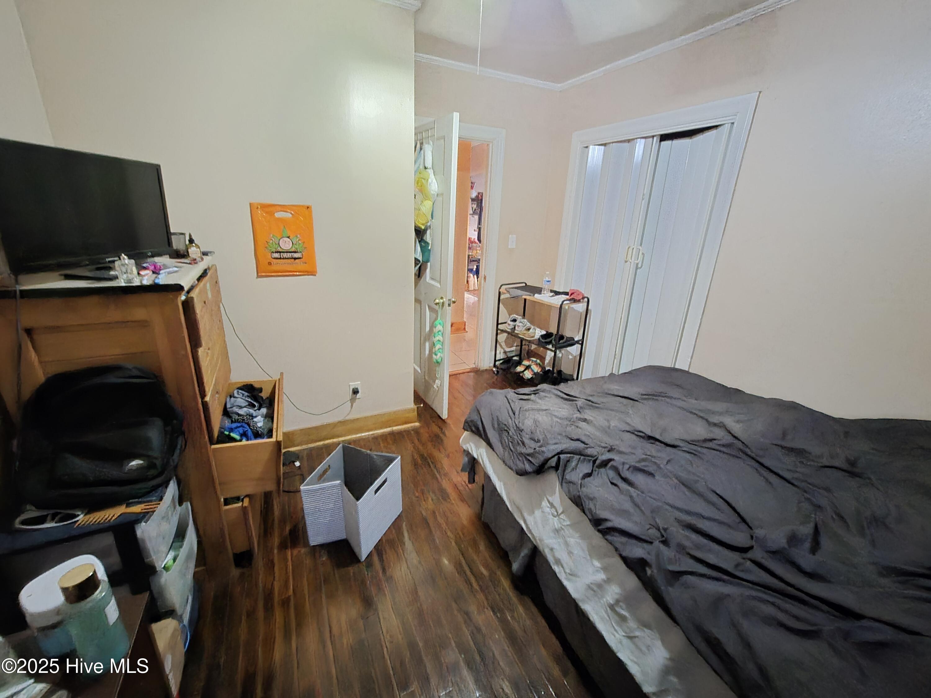100 Miller Street Property Photo 16