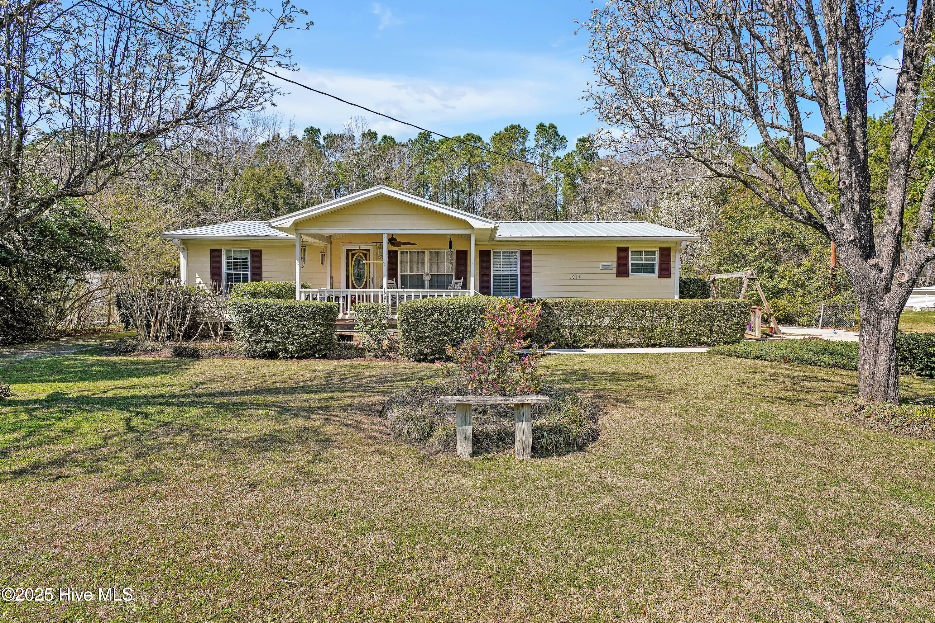 1937 Gordon Acres Drive Property Photo