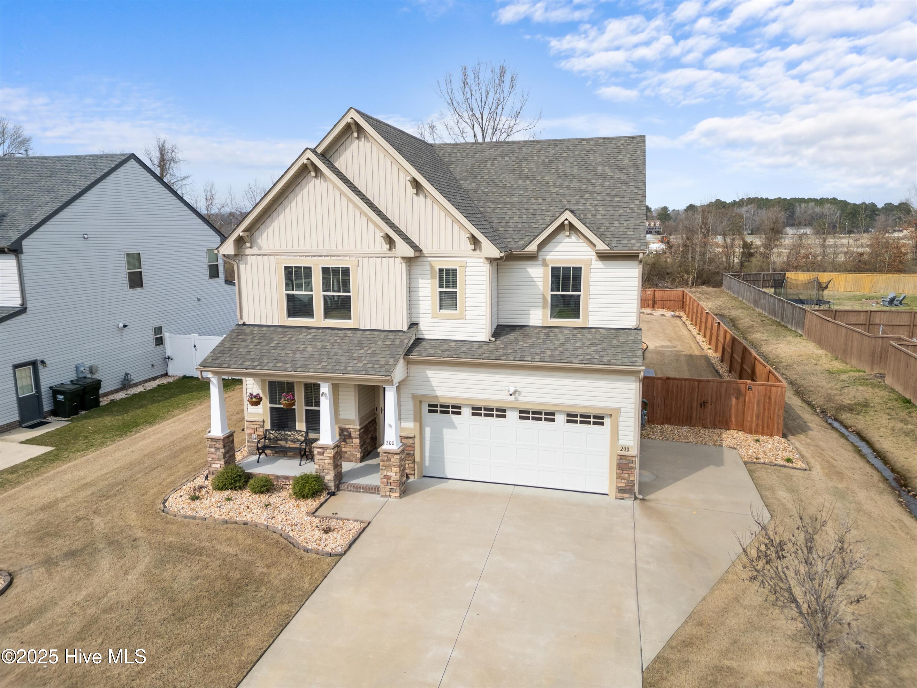 200 Shady Oaks Way Property Photo