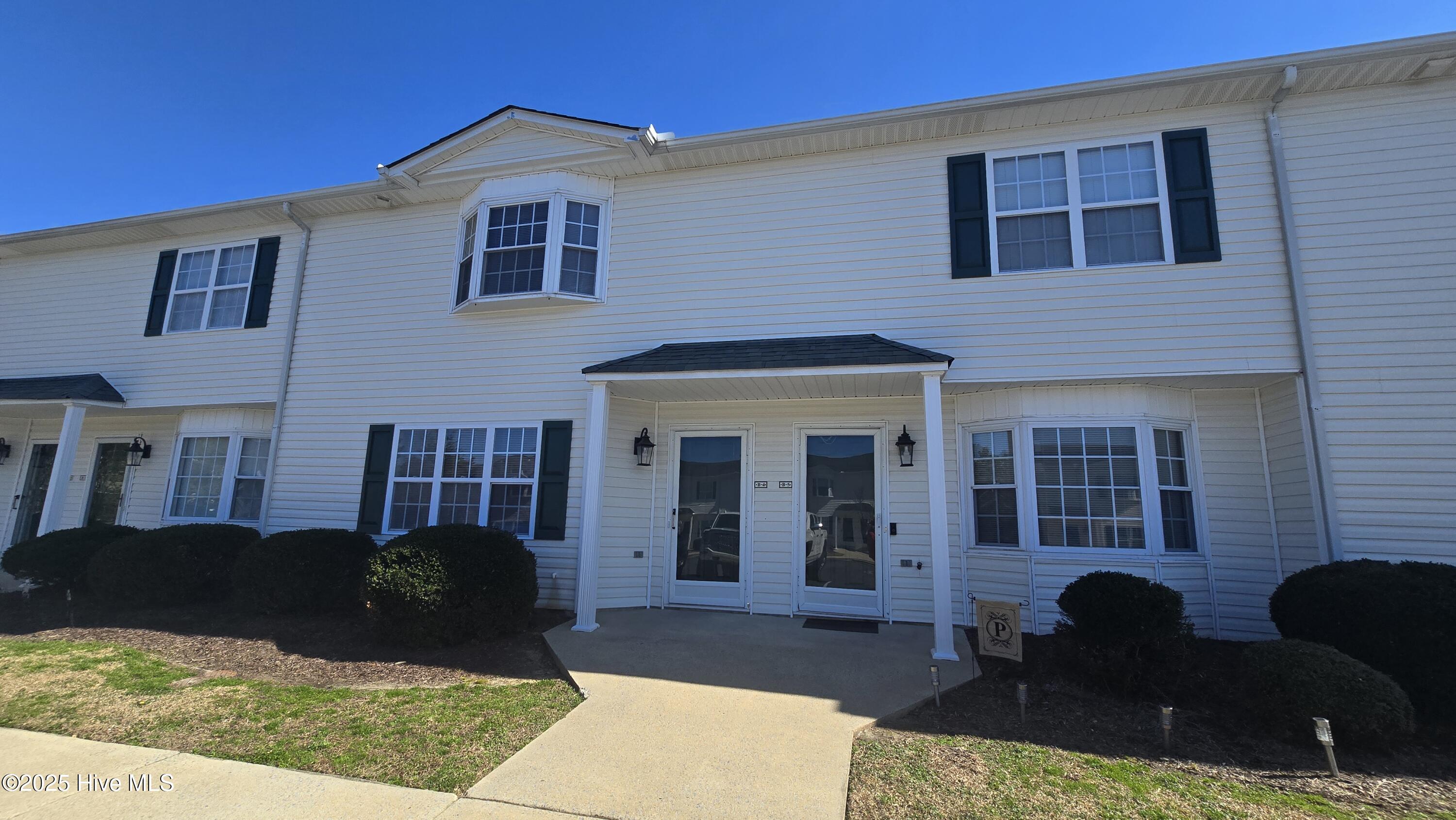 Lake Forest Academy Real Estate Listings Main Image