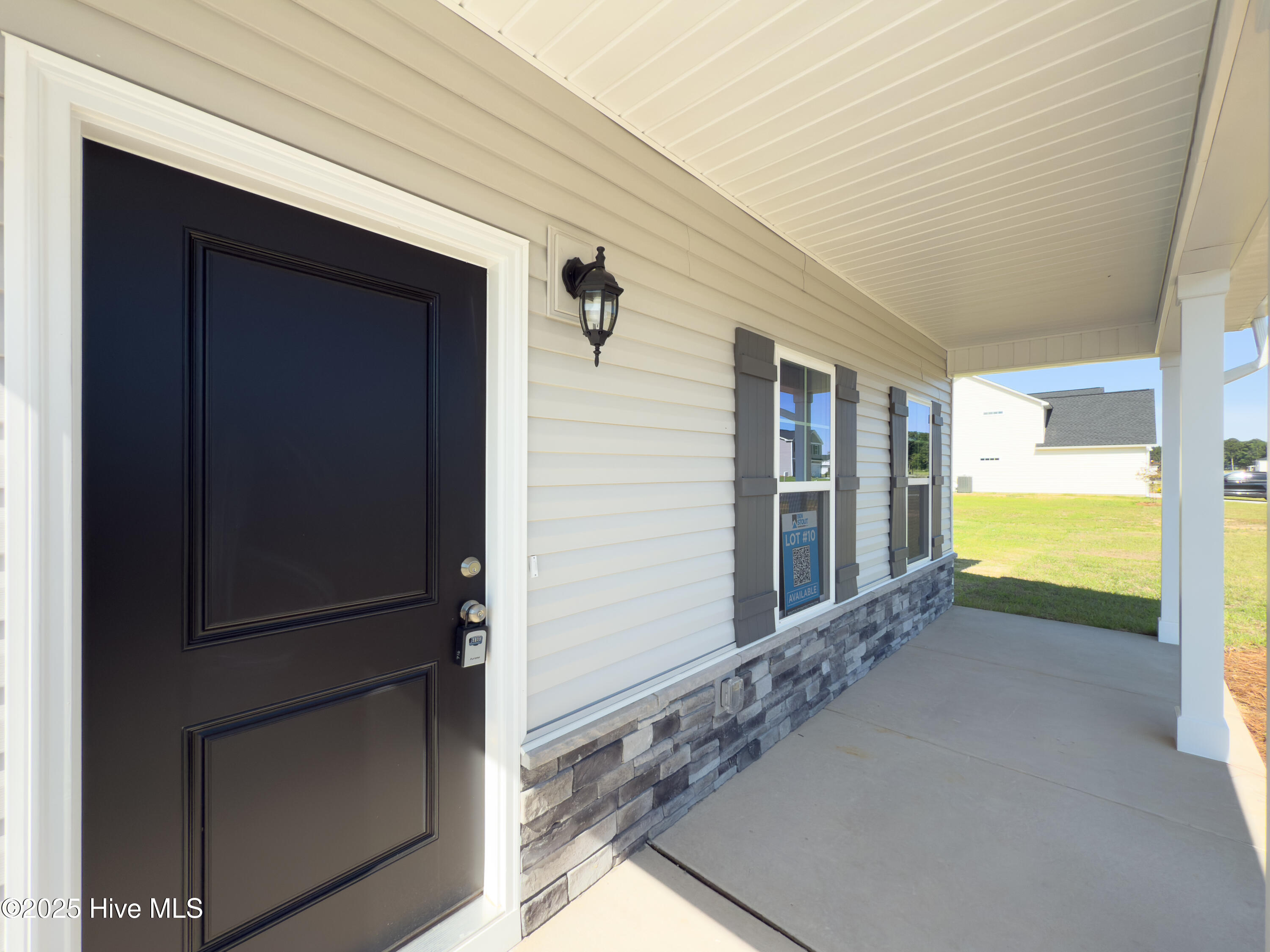 440 Traveller Way Property Photo