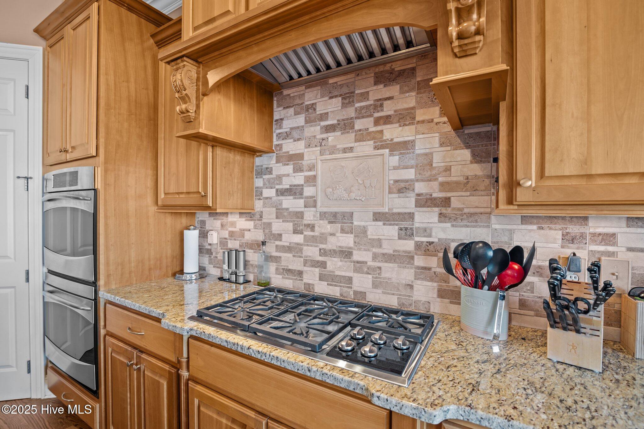 226 Drake Landing Property Photo 25