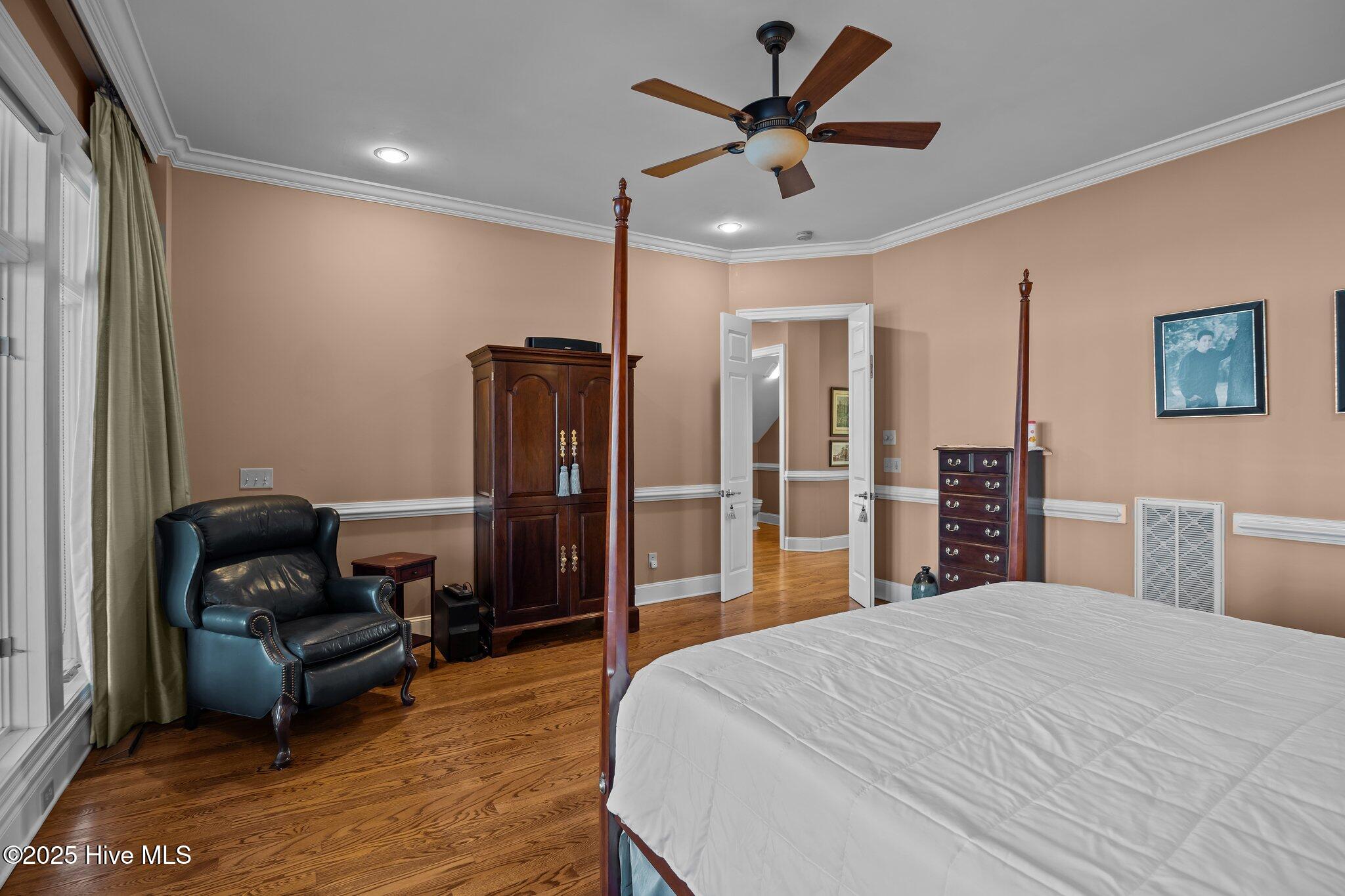 226 Drake Landing Property Photo 32
