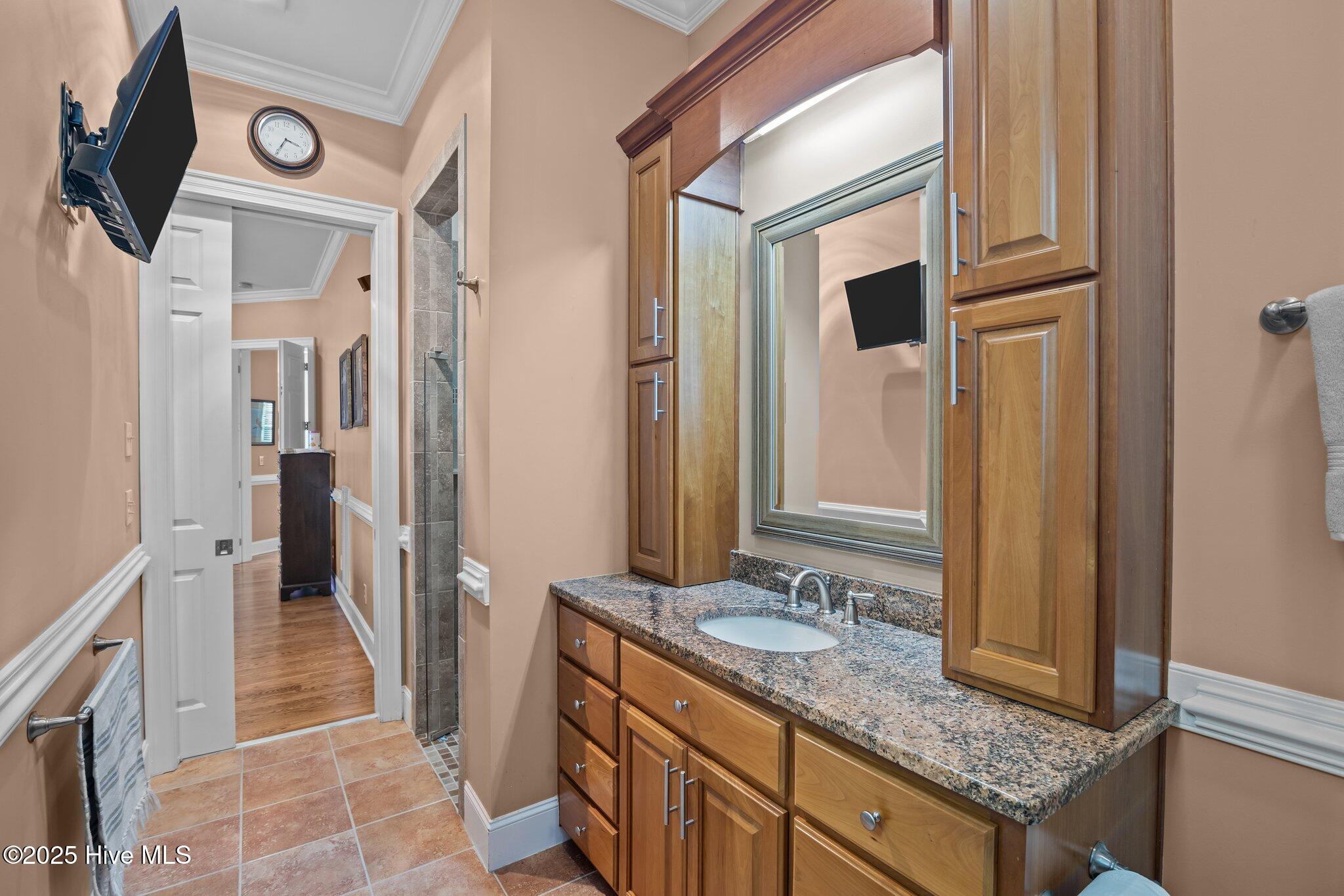 226 Drake Landing Property Photo 40