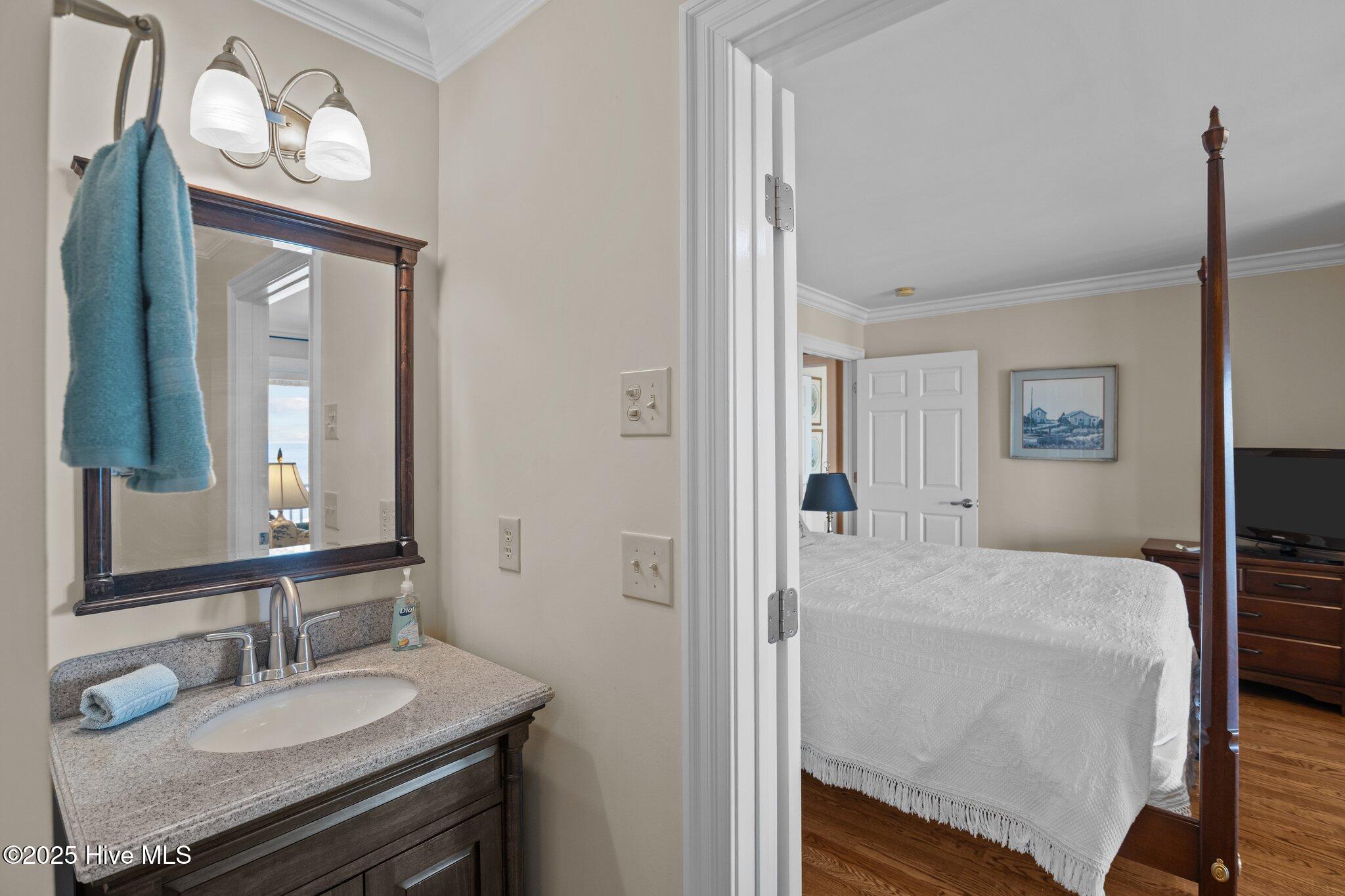 226 Drake Landing Property Photo 48