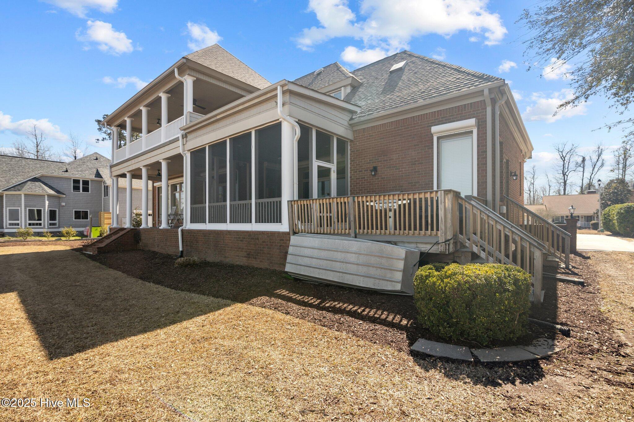 226 Drake Landing Property Photo 60