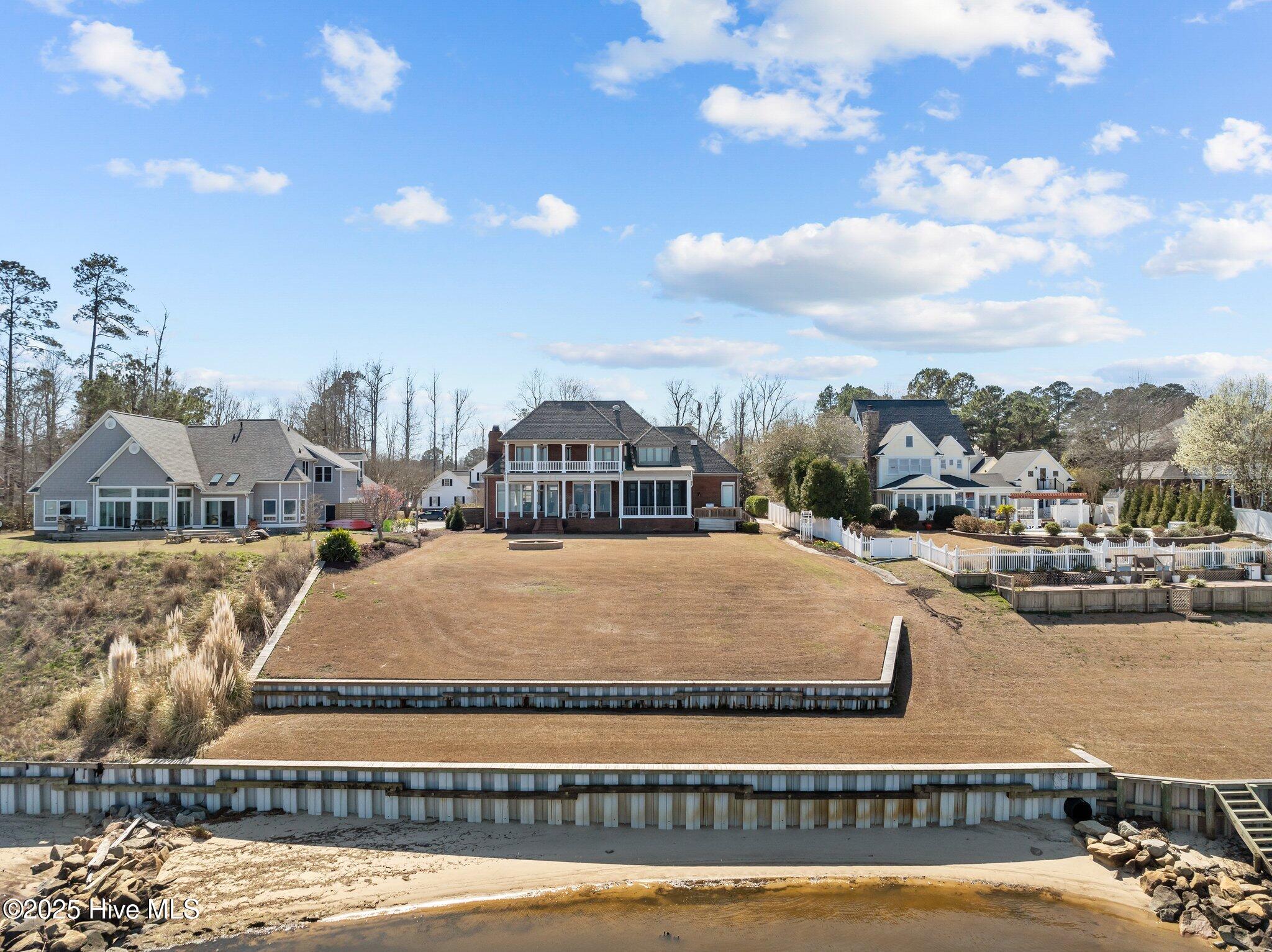 226 Drake Landing Property Photo 66