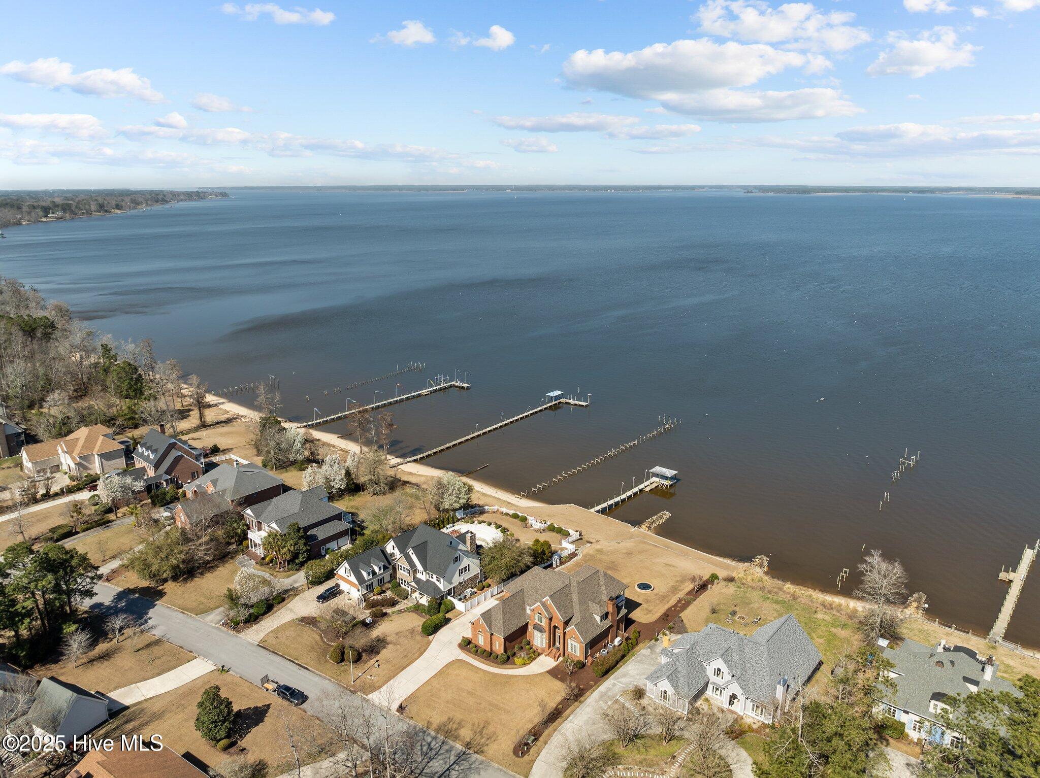 226 Drake Landing Property Photo 69
