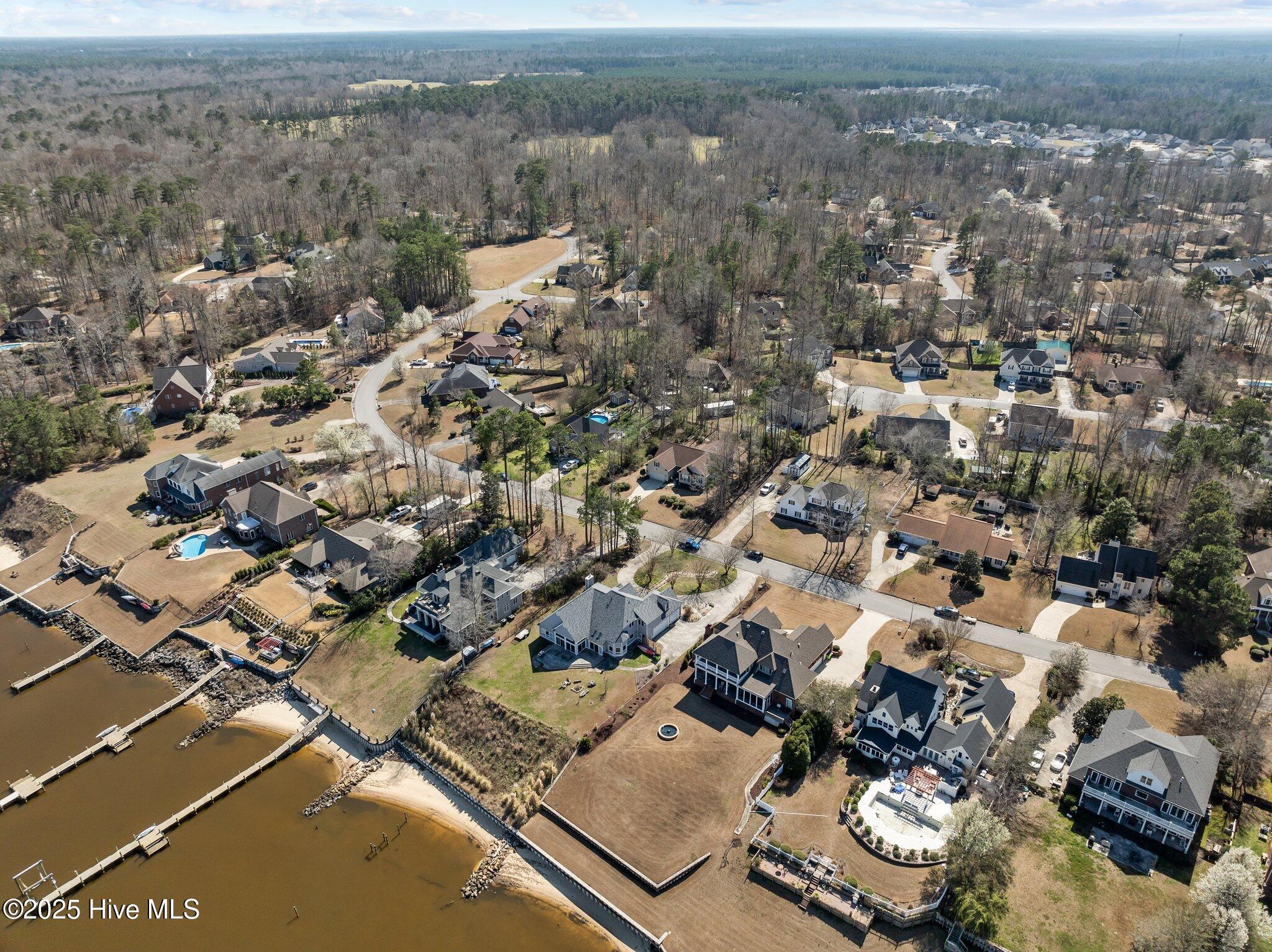 226 Drake Landing Property Photo 72