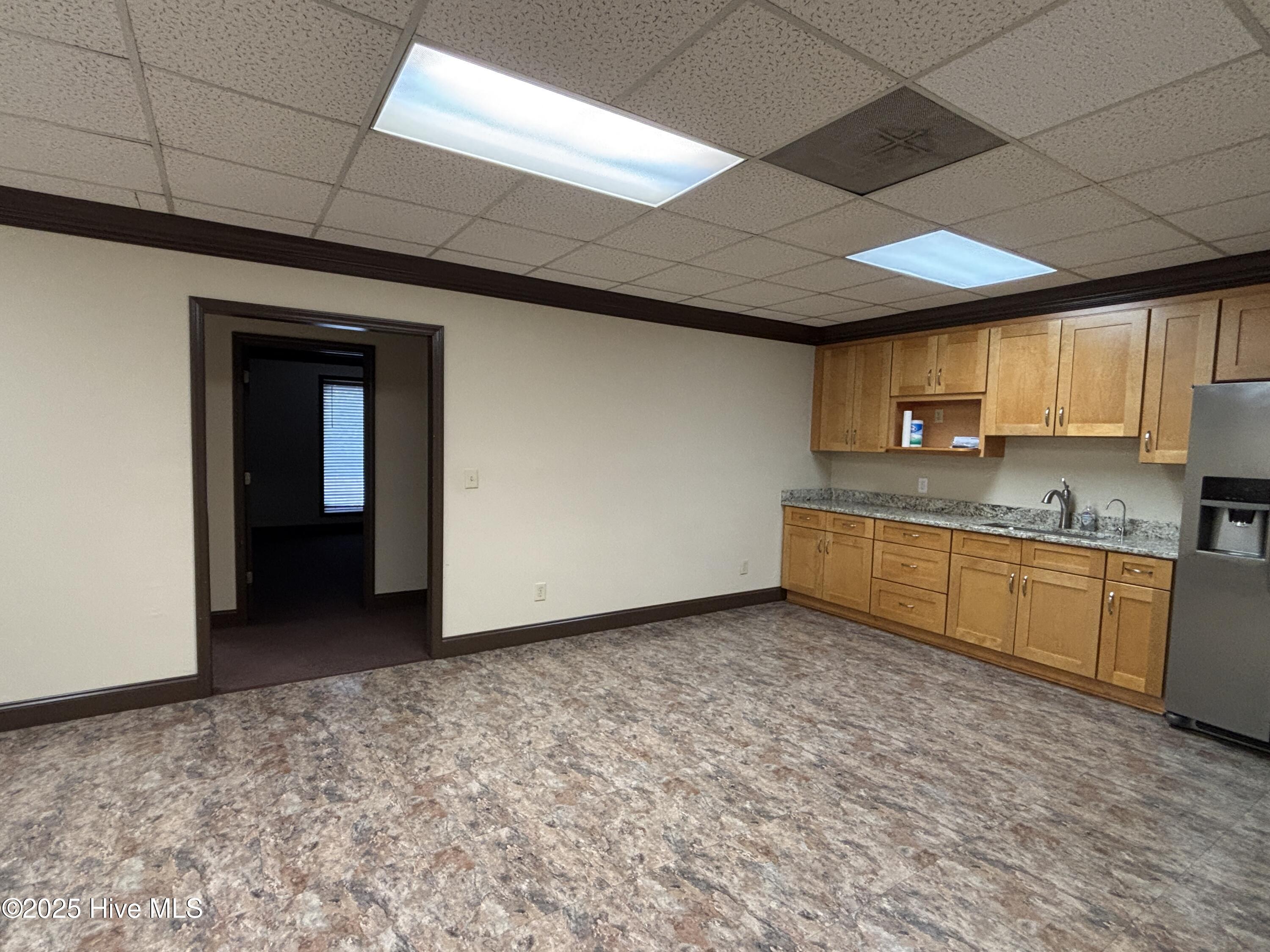 655 Se Broad Street Property Photo 3