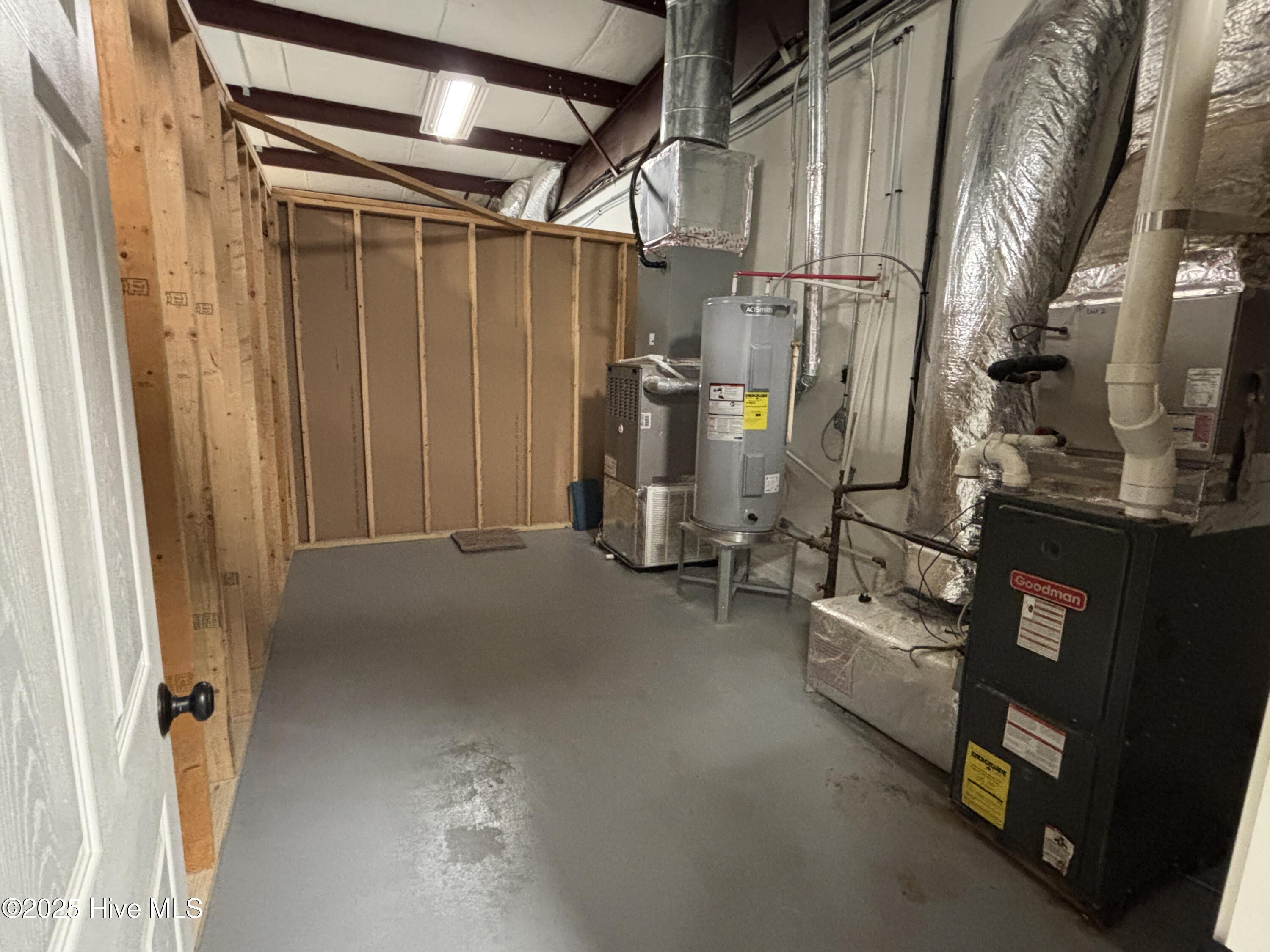 655 Se Broad Street Property Photo 18