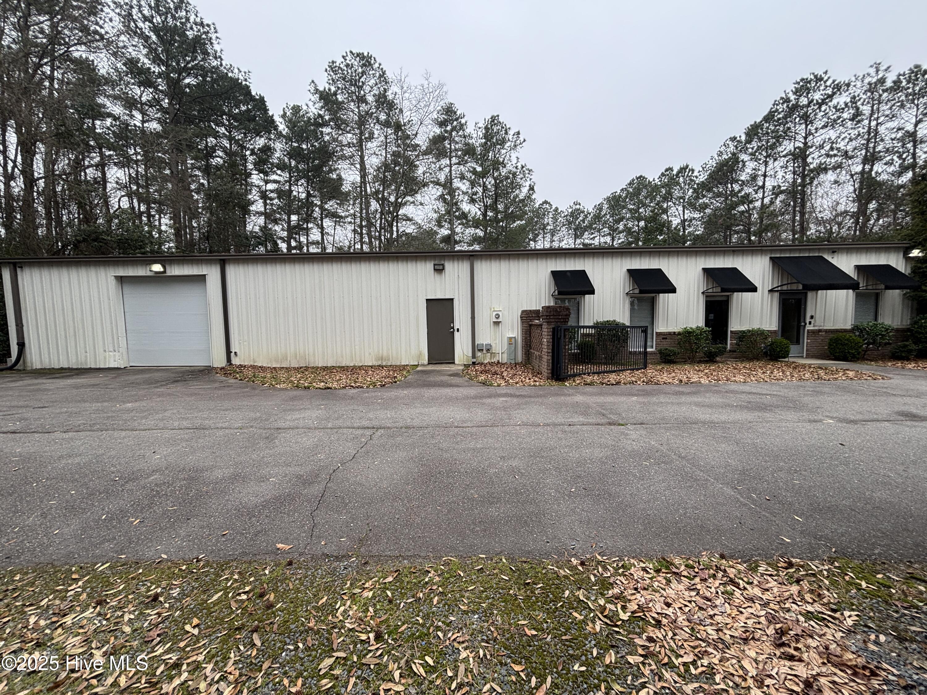 655 Se Broad Street Property Photo 20