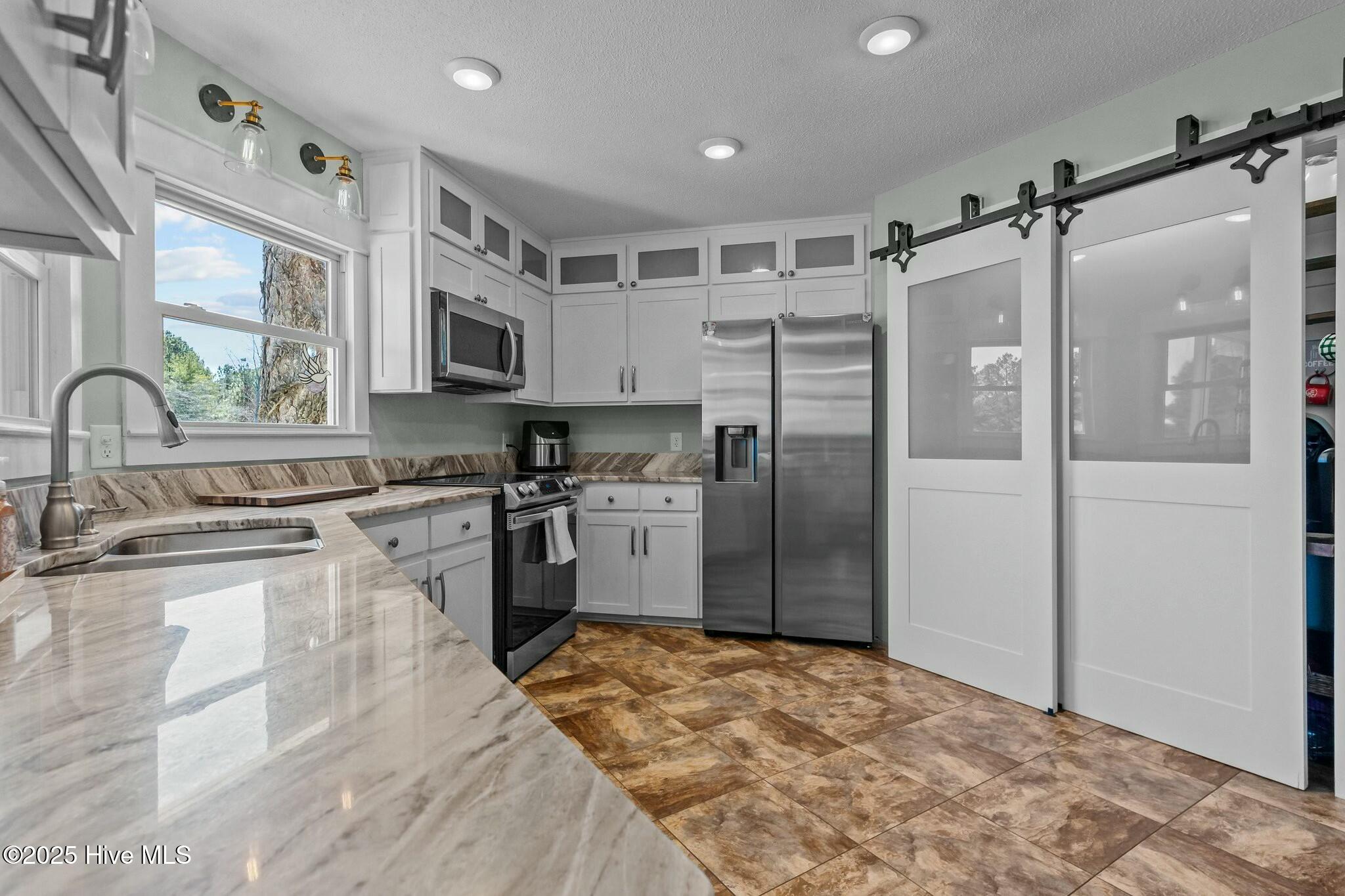 104 Pinedale Court Property Photo 15