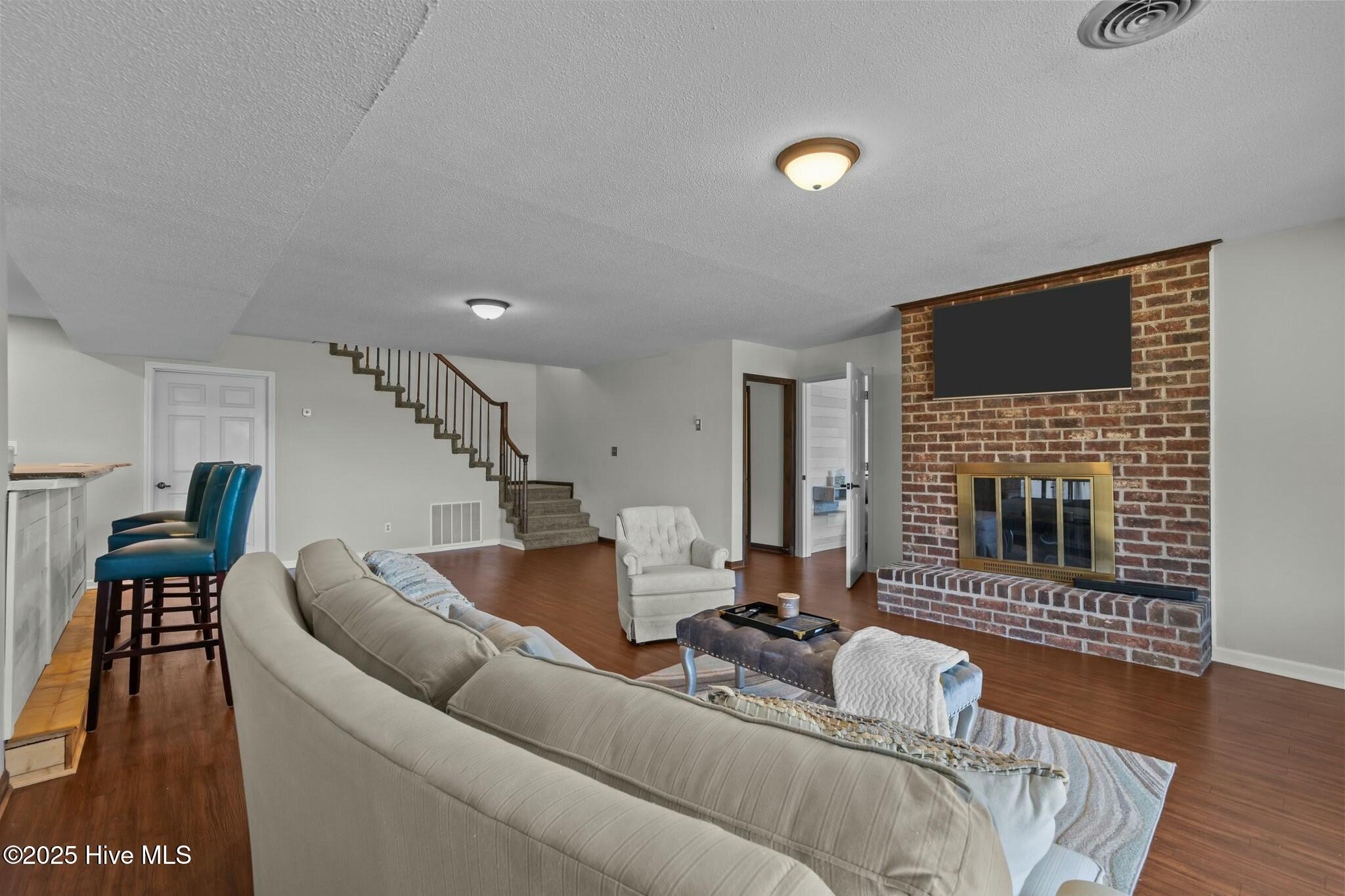 104 Pinedale Court Property Photo 33