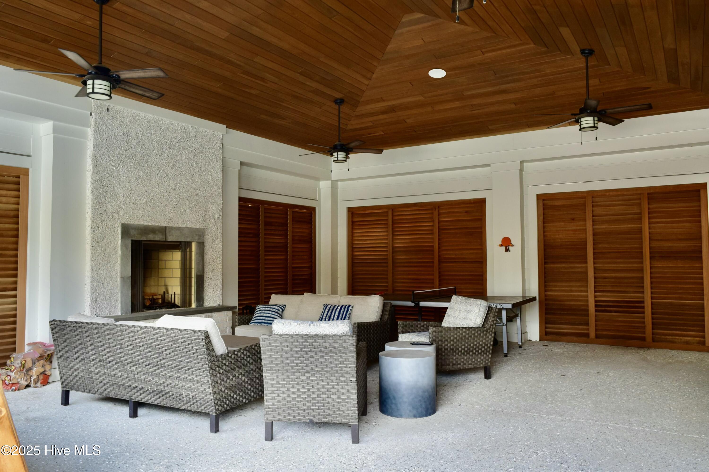 1536 Riverview Terrace Property Photo 7