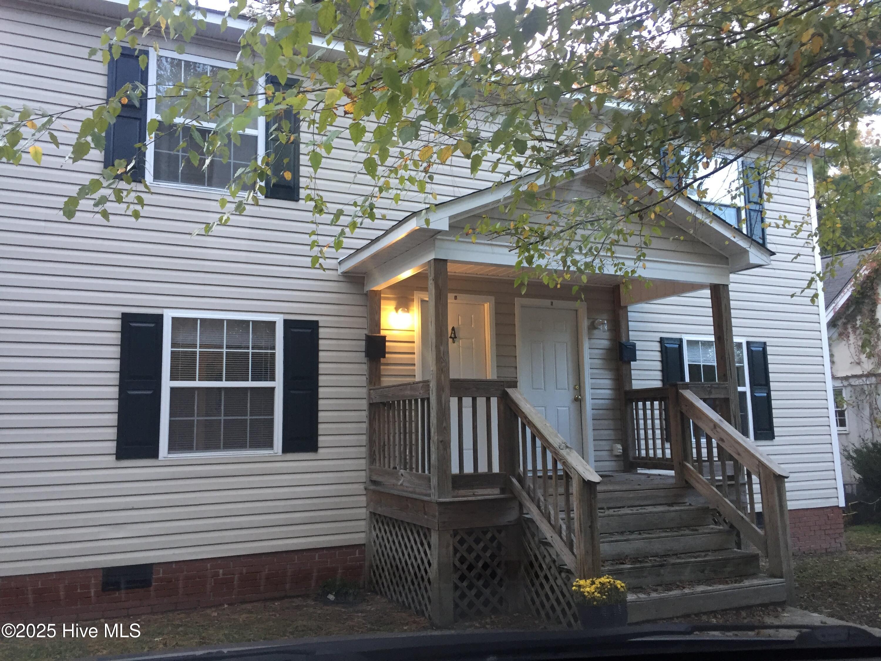 118 S Woodlawn Avenue B Property Photo