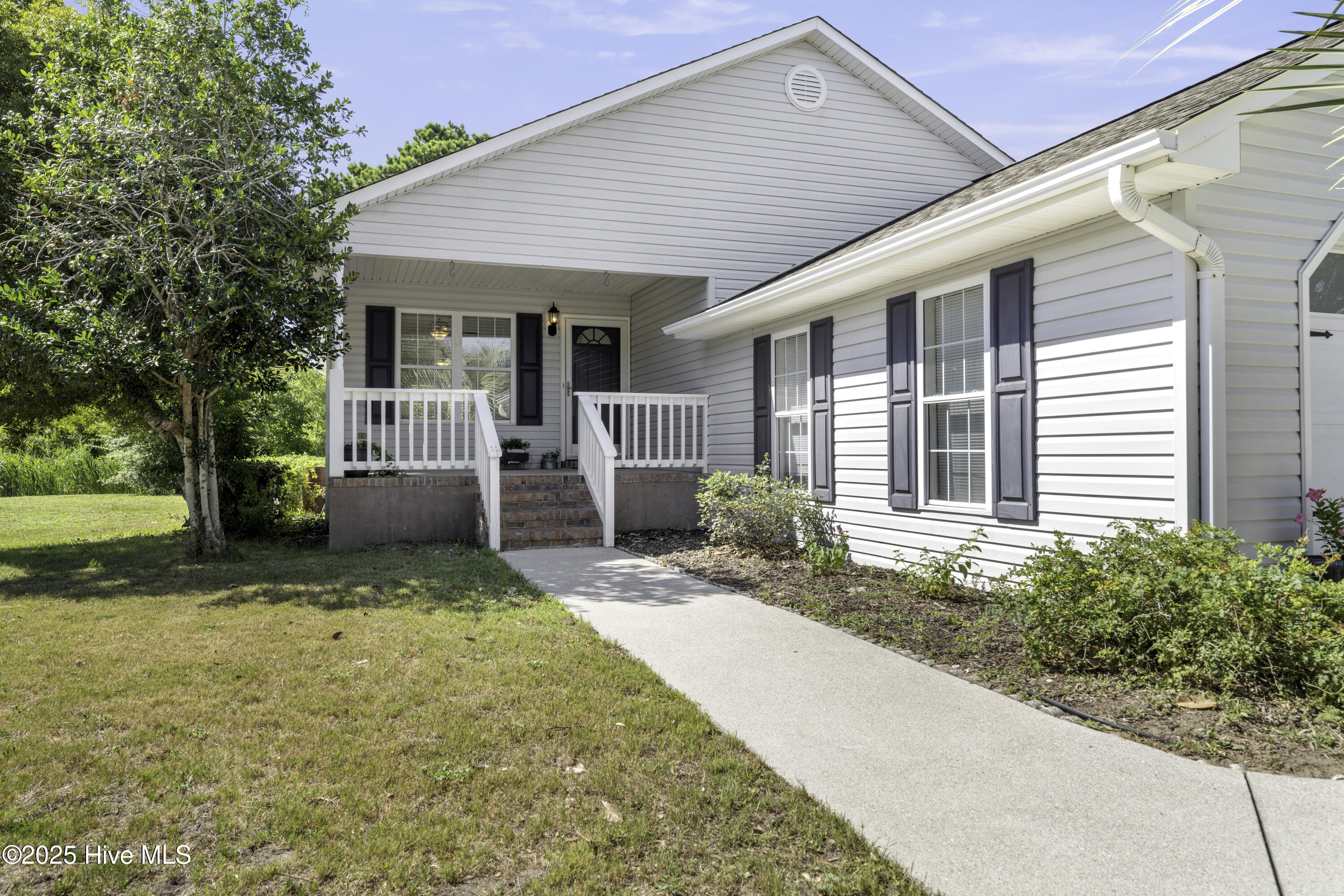 211 Nantucket Court Property Photo 1