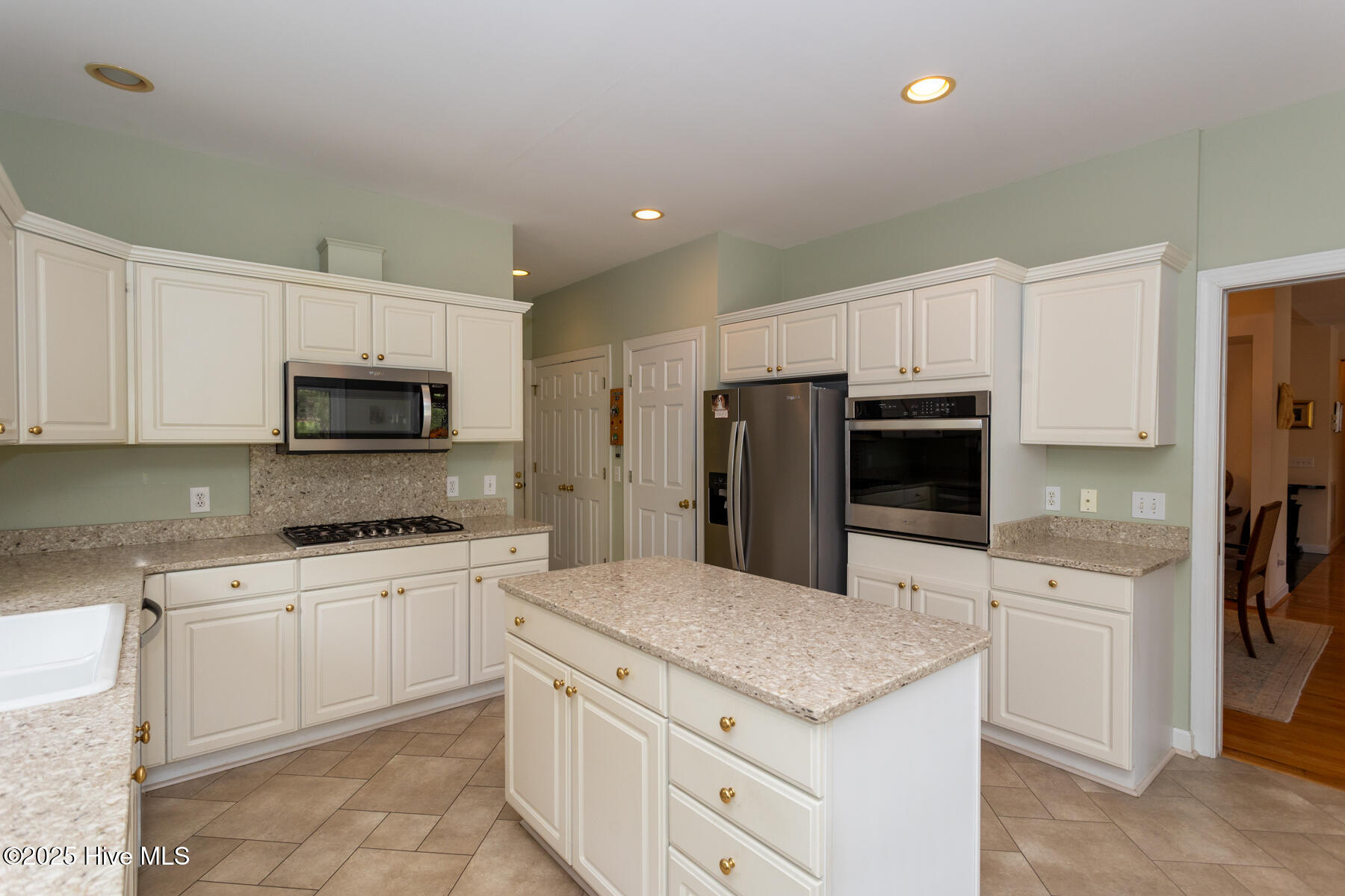46 Highland View Drive Property Photo 8