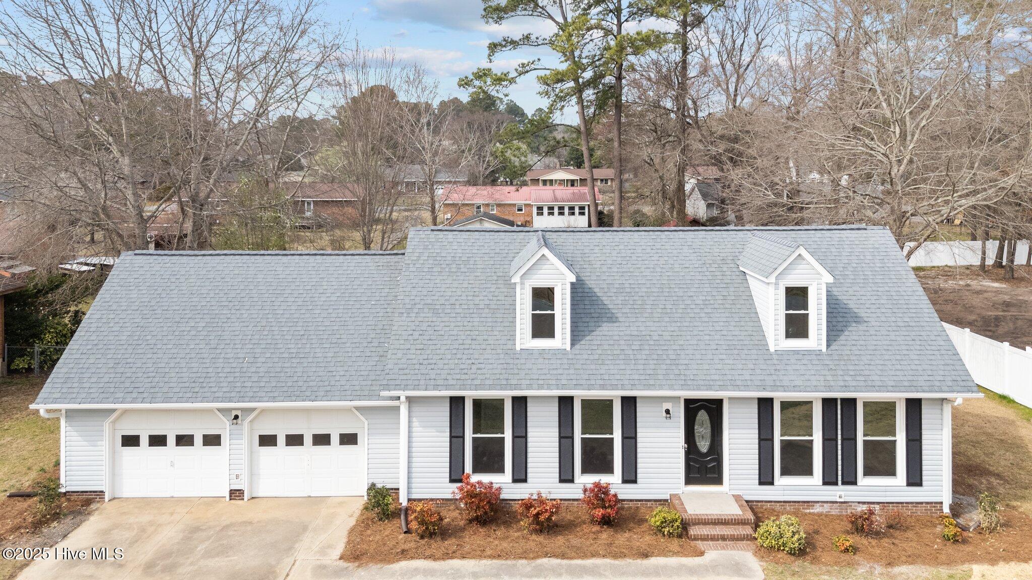 28504 Real Estate Listings Main Image