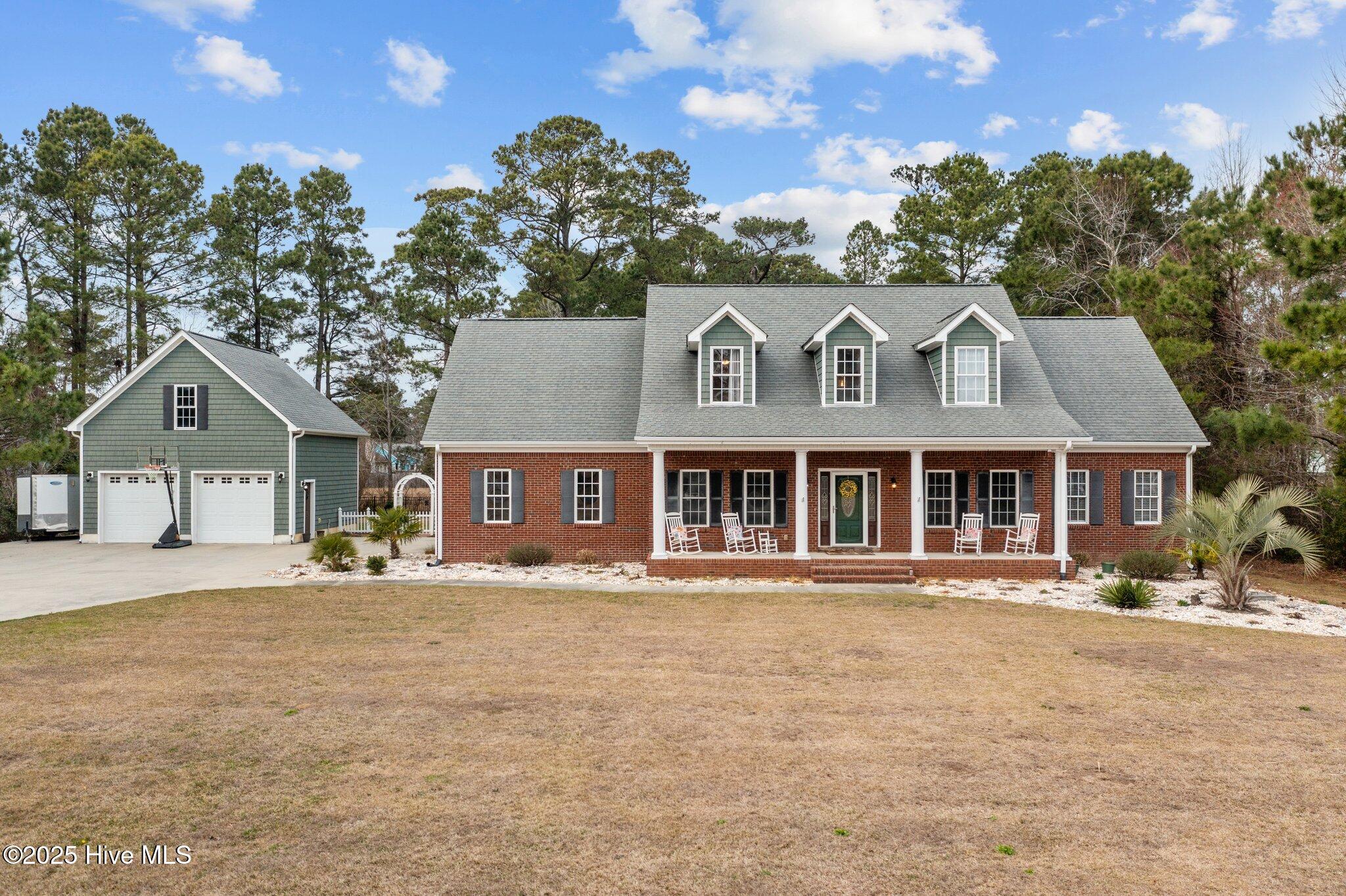 305 Divot Court Property Photo