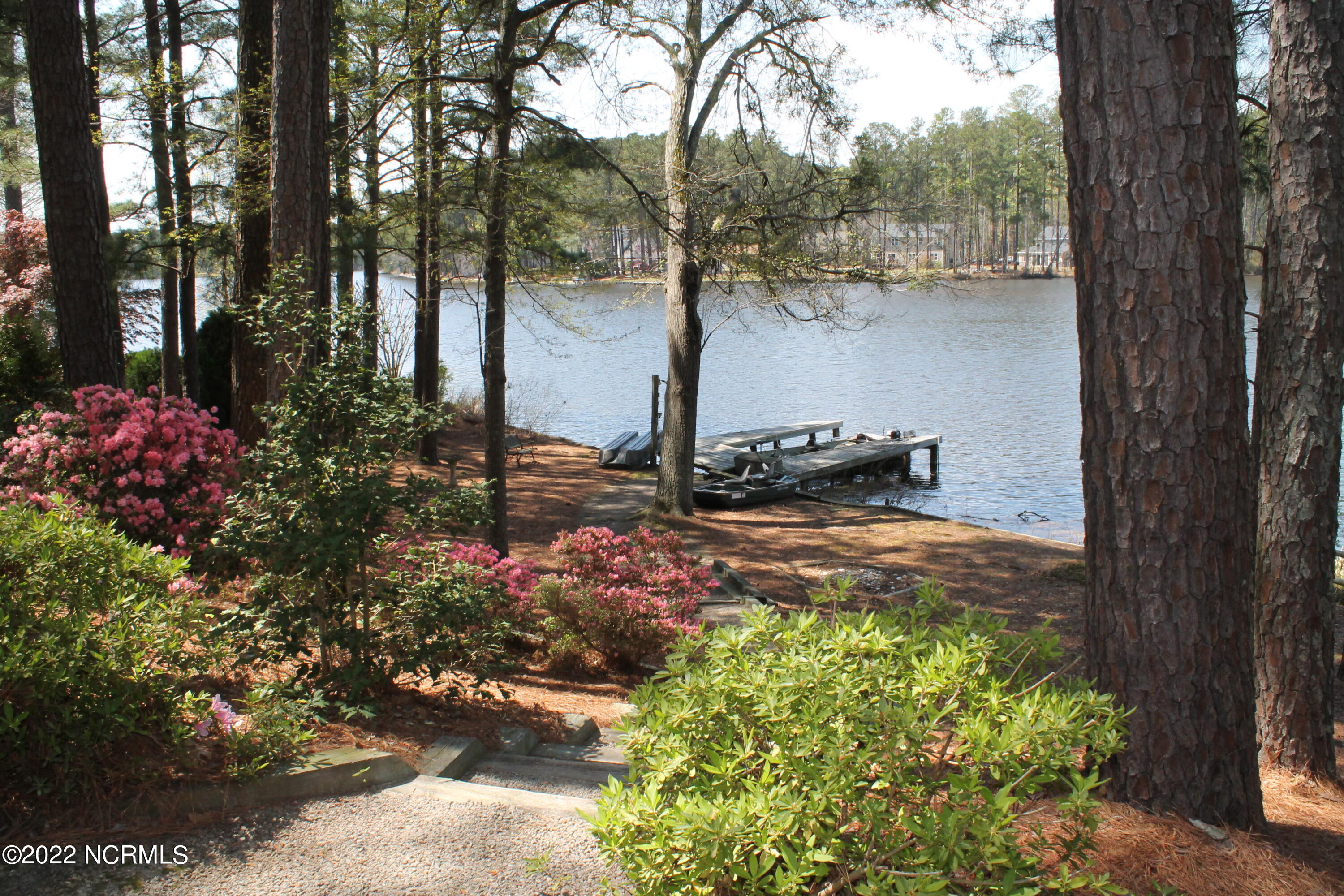 87 Lakeview Drive Property Photo 2