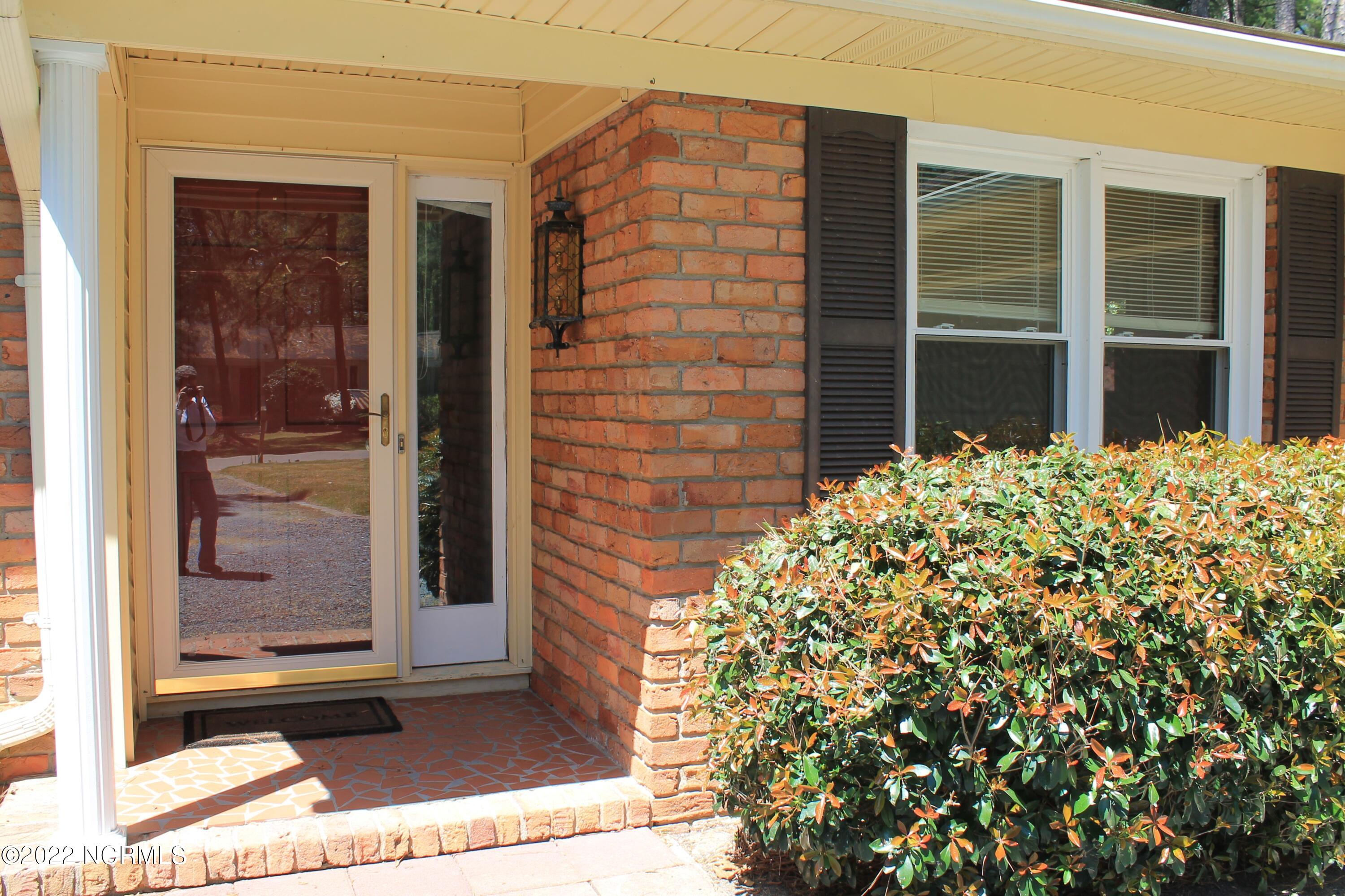 87 Lakeview Drive Property Photo 5