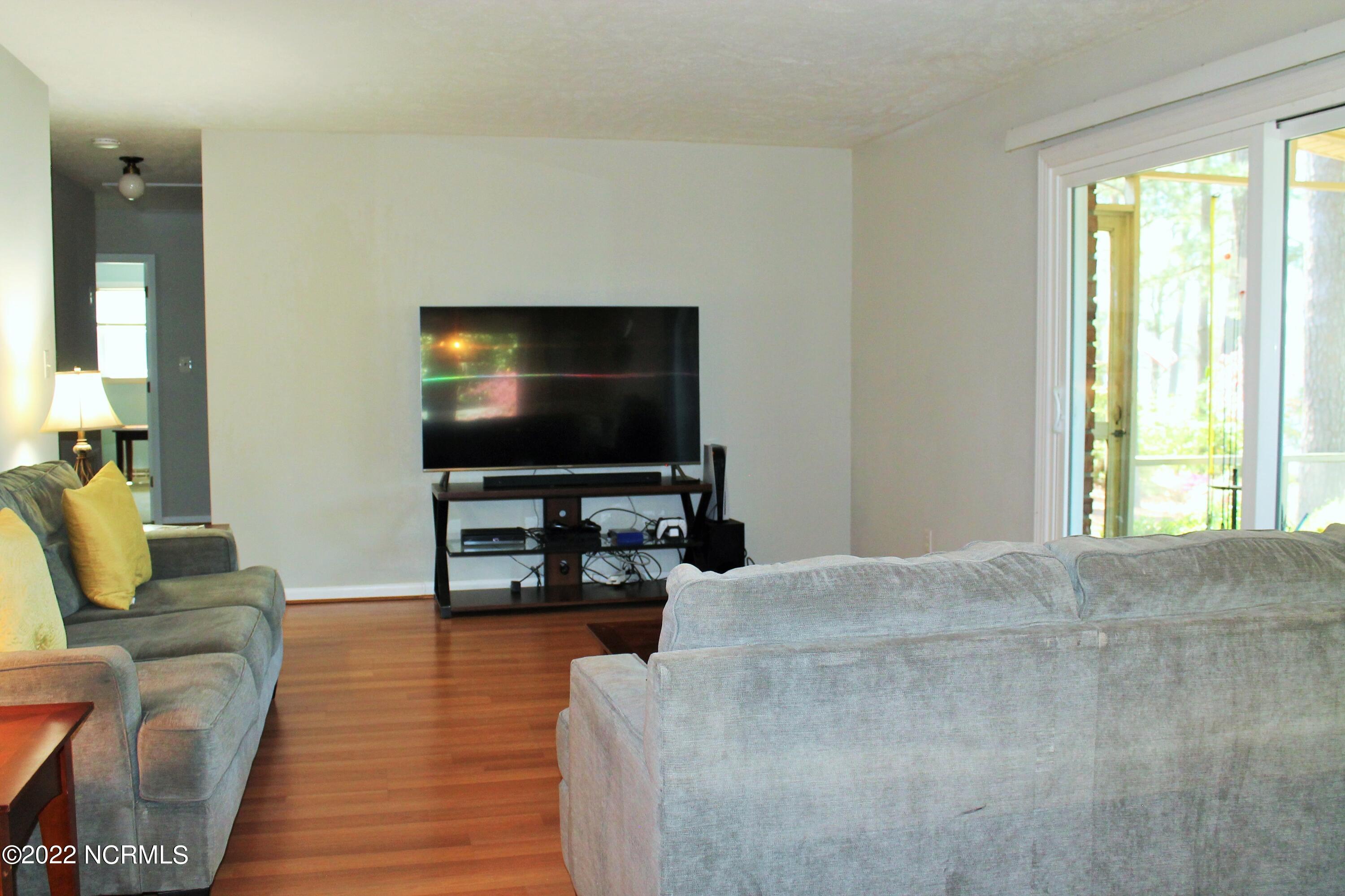 87 Lakeview Drive Property Photo 10