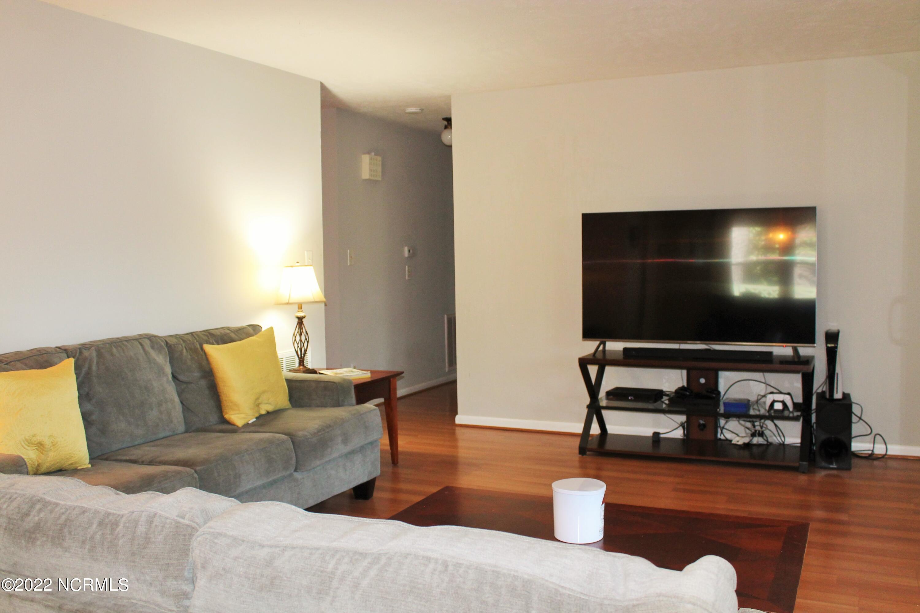 87 Lakeview Drive Property Photo 11