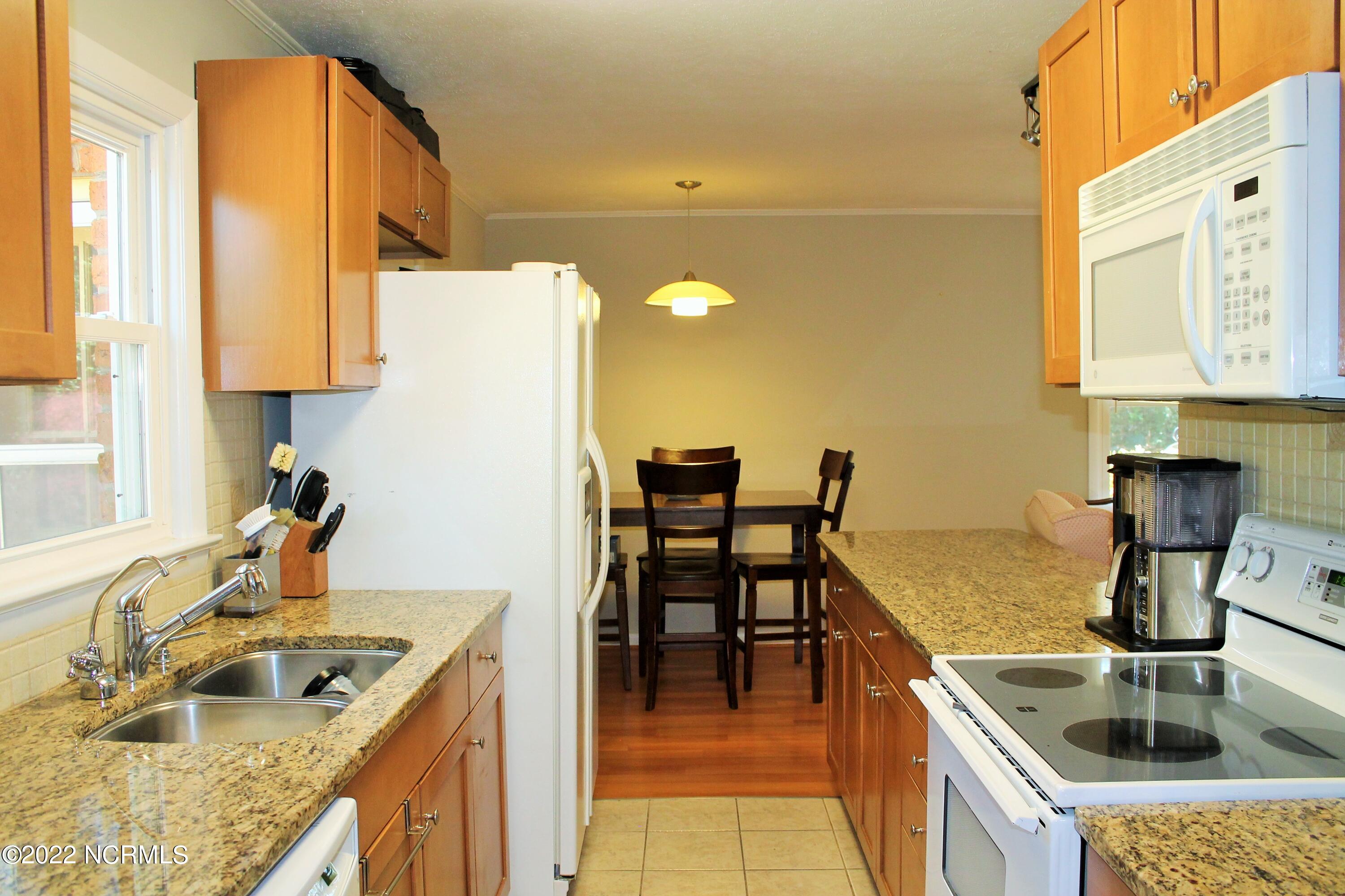 87 Lakeview Drive Property Photo 14