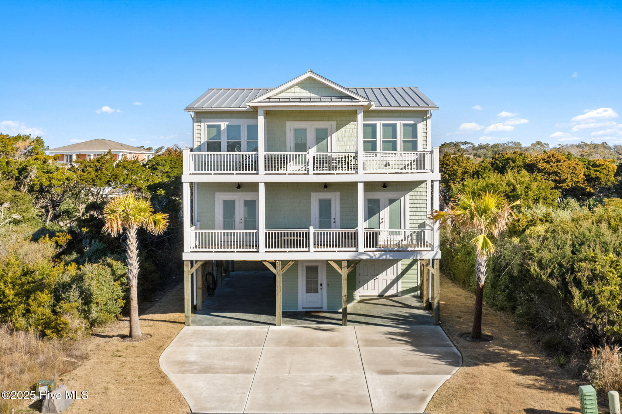 510 W Dolphin Drive Property Photo