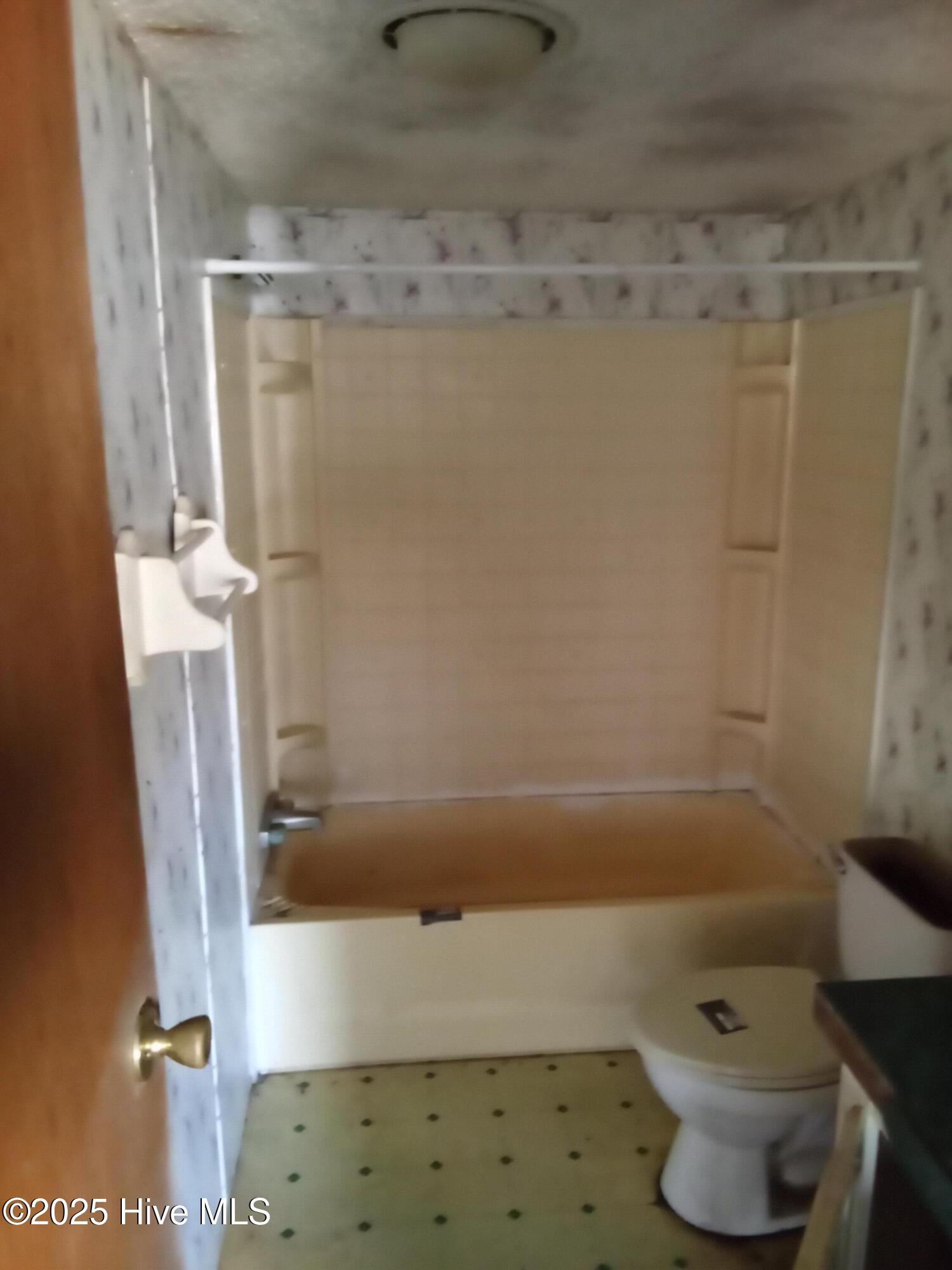 193 Peach Street Property Photo 7