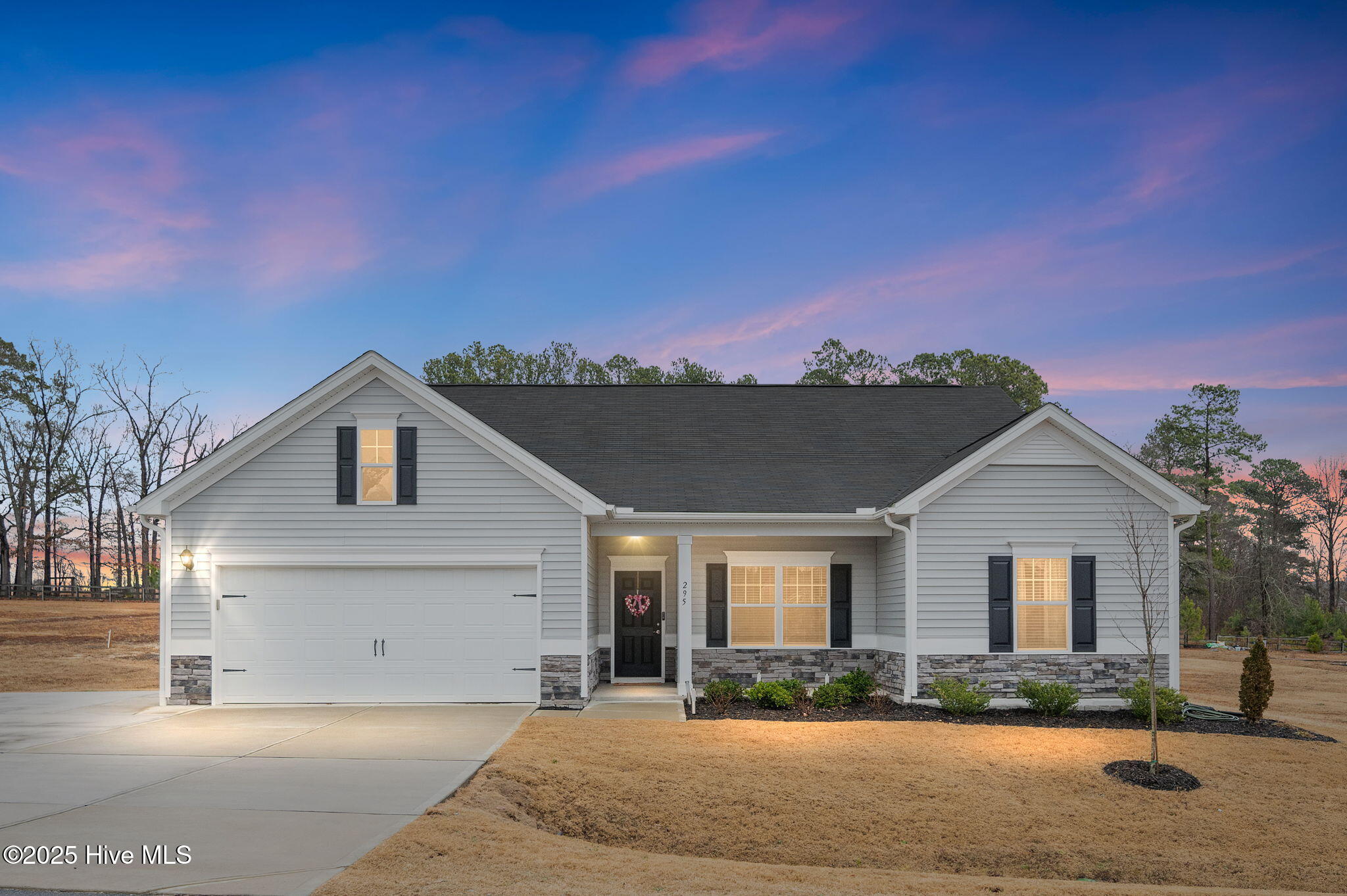 Four Oaks Real Estate Listings Main Image
