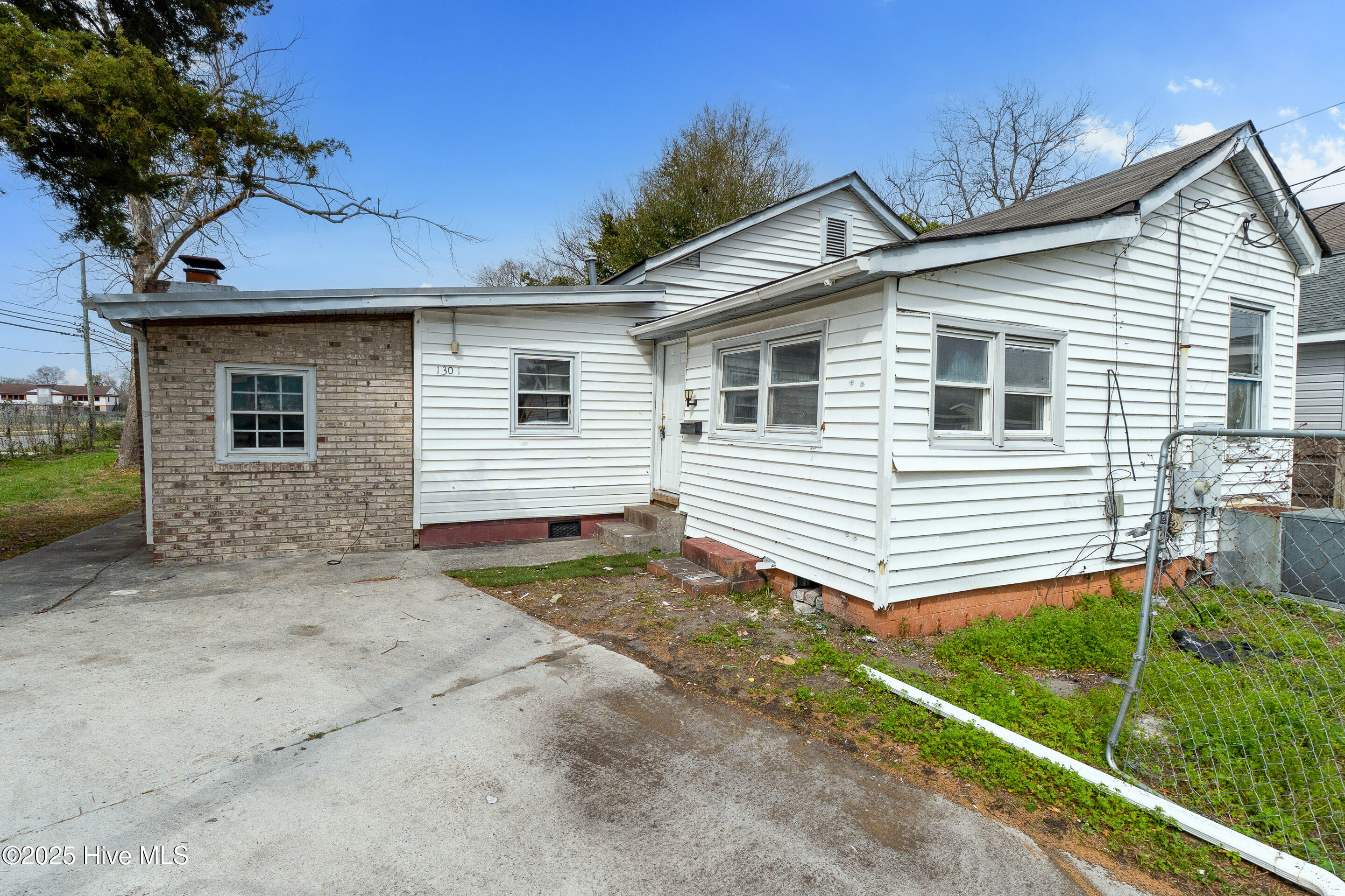 1301 Church Street Property Photo