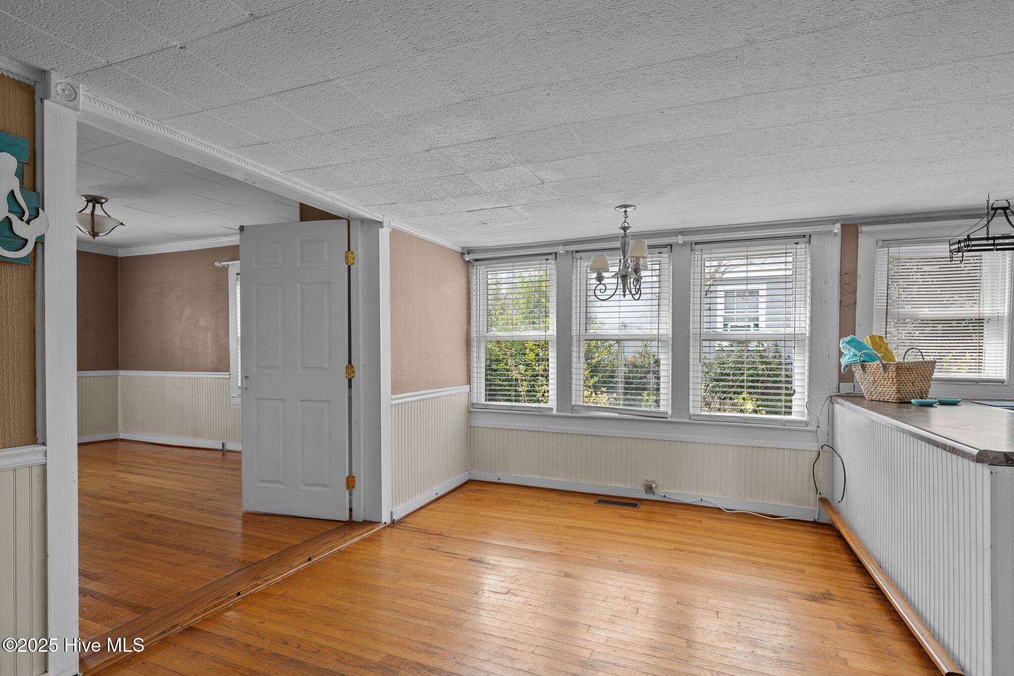 209 N 8th Street Property Photo 8