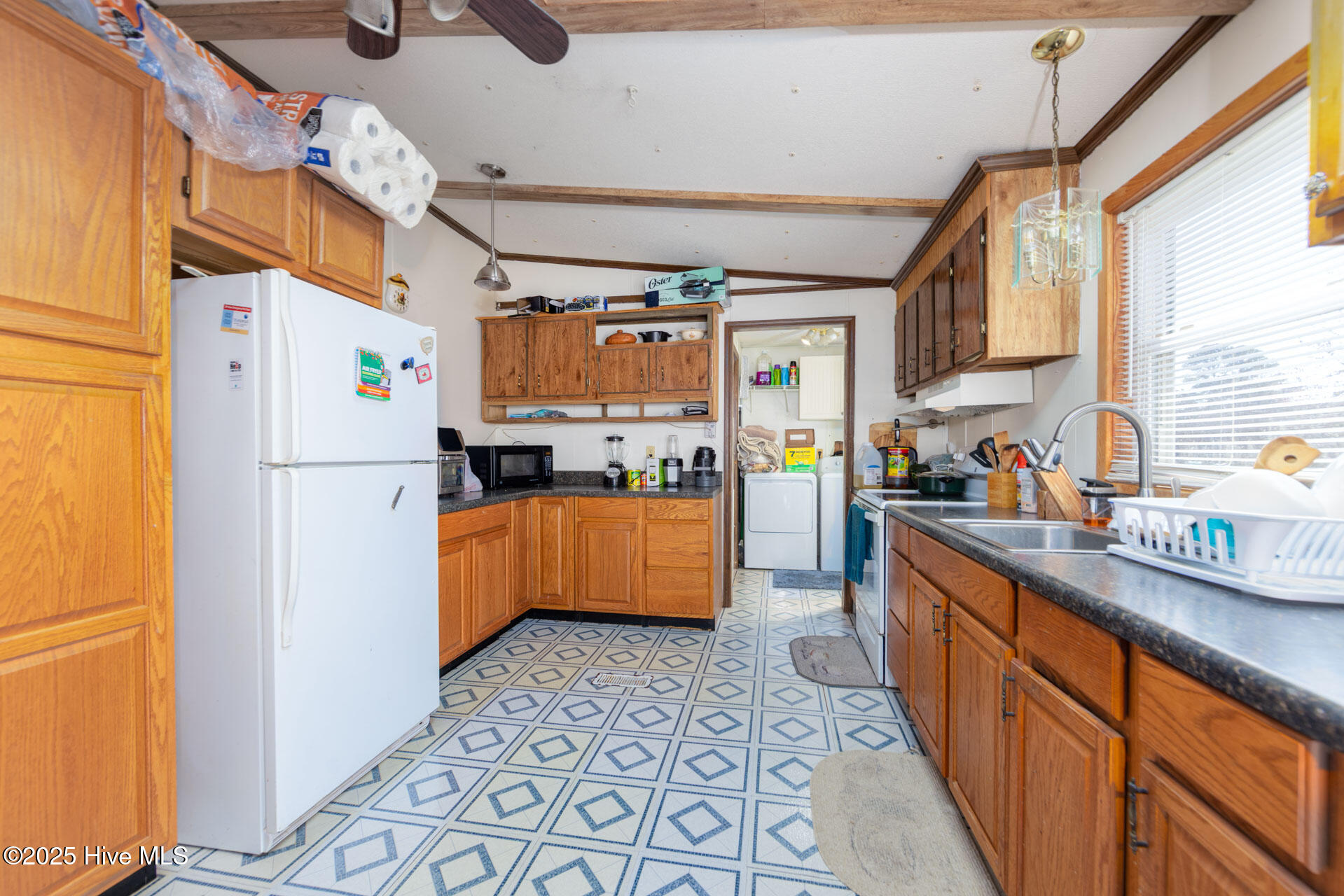 114 Evans Street Property Photo 15