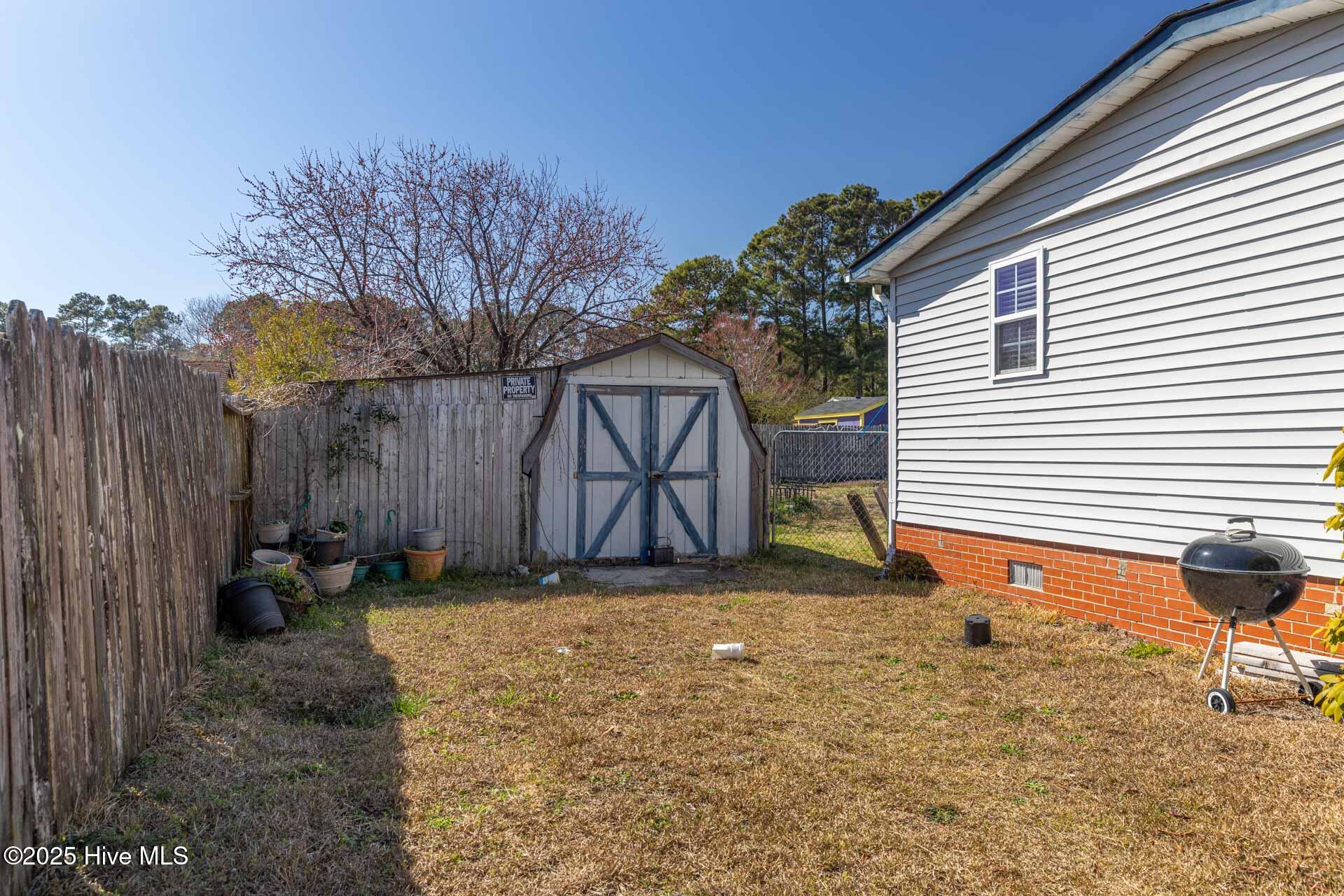 114 Evans Street Property Photo 26
