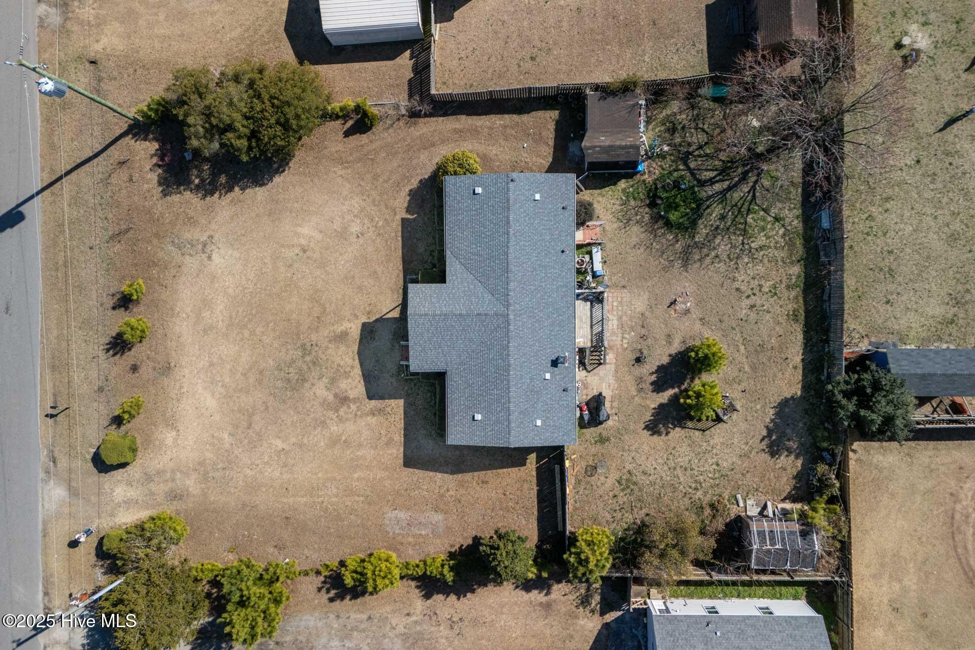 114 Evans Street Property Photo 37