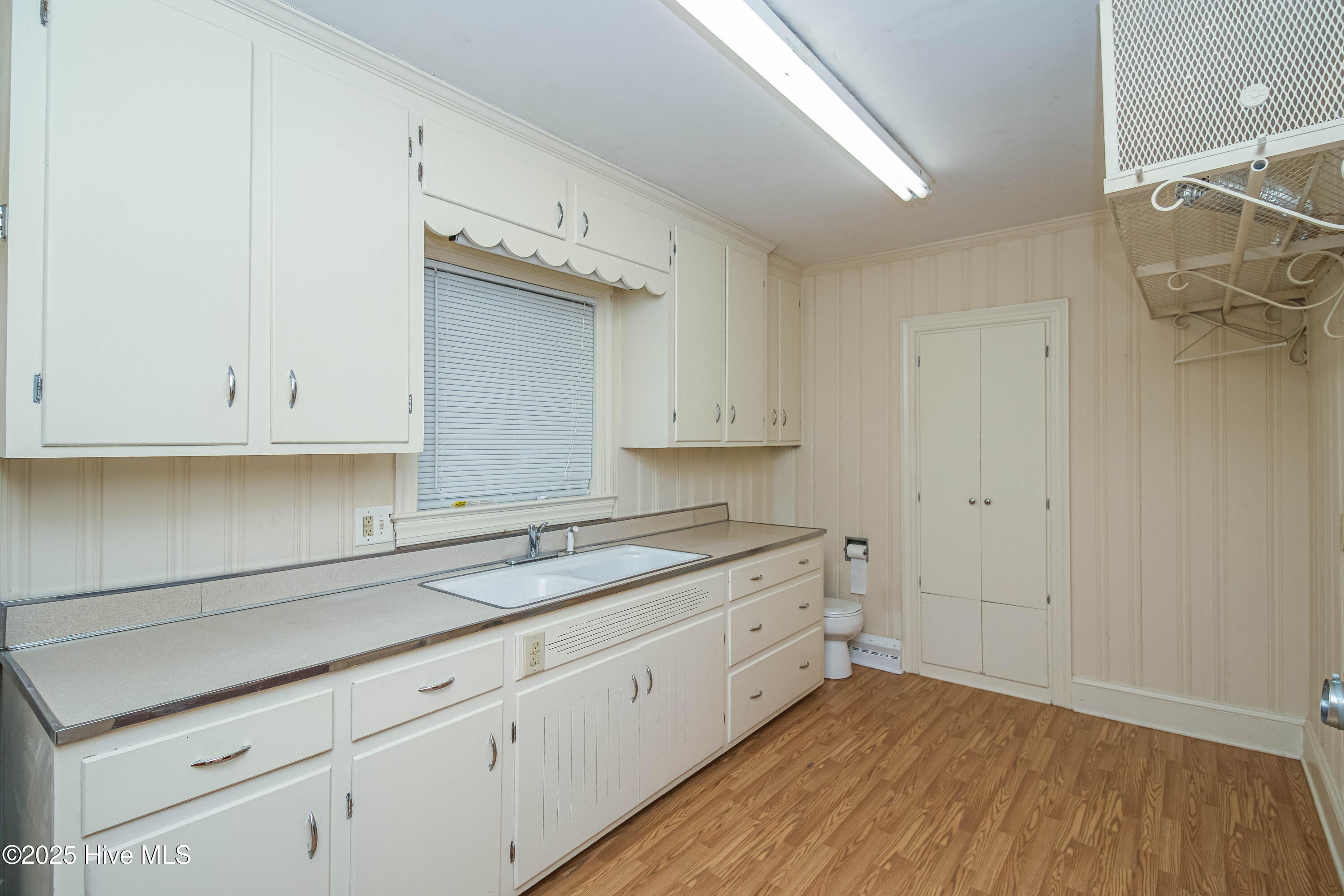100 S Pineview Avenue Property Photo 17
