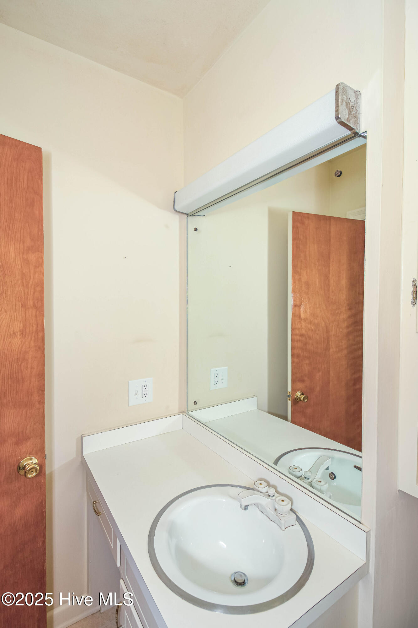 100 S Pineview Avenue Property Photo 19