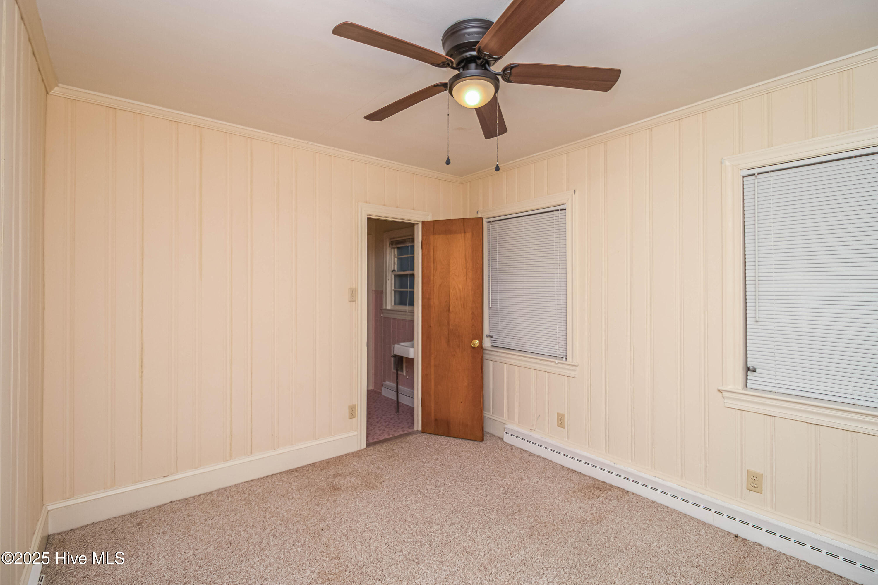 100 S Pineview Avenue Property Photo 20