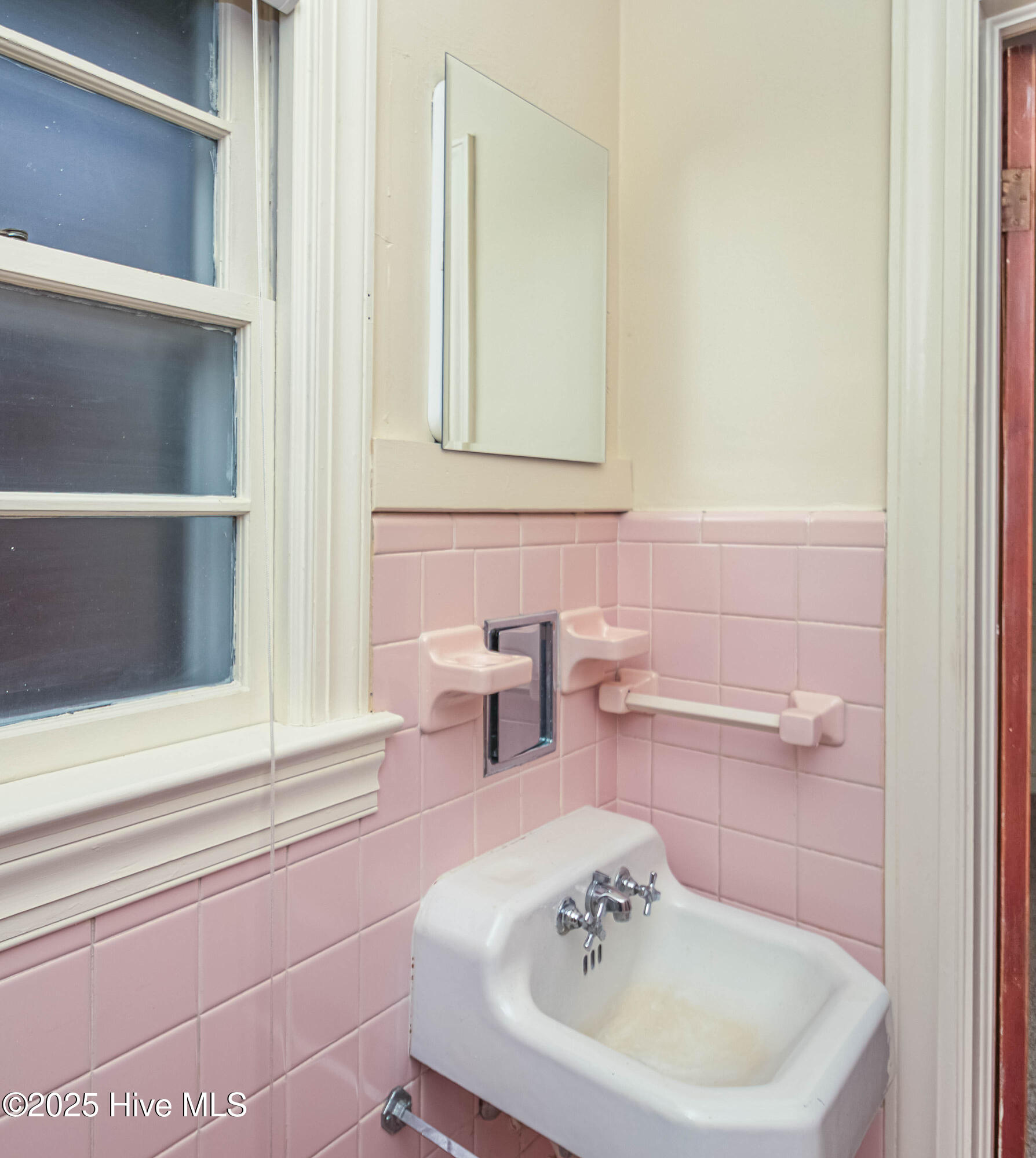 100 S Pineview Avenue Property Photo 21