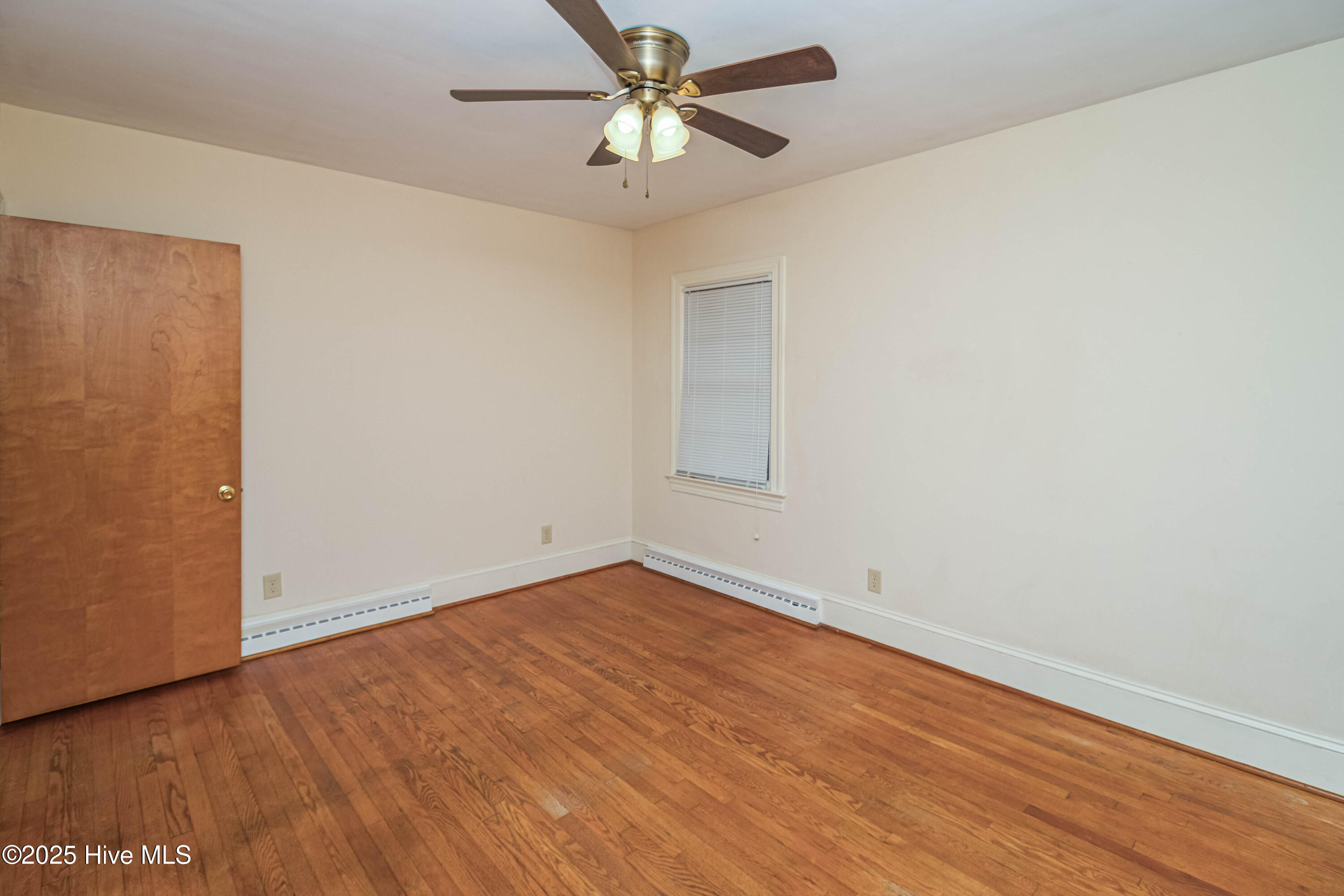 100 S Pineview Avenue Property Photo 23