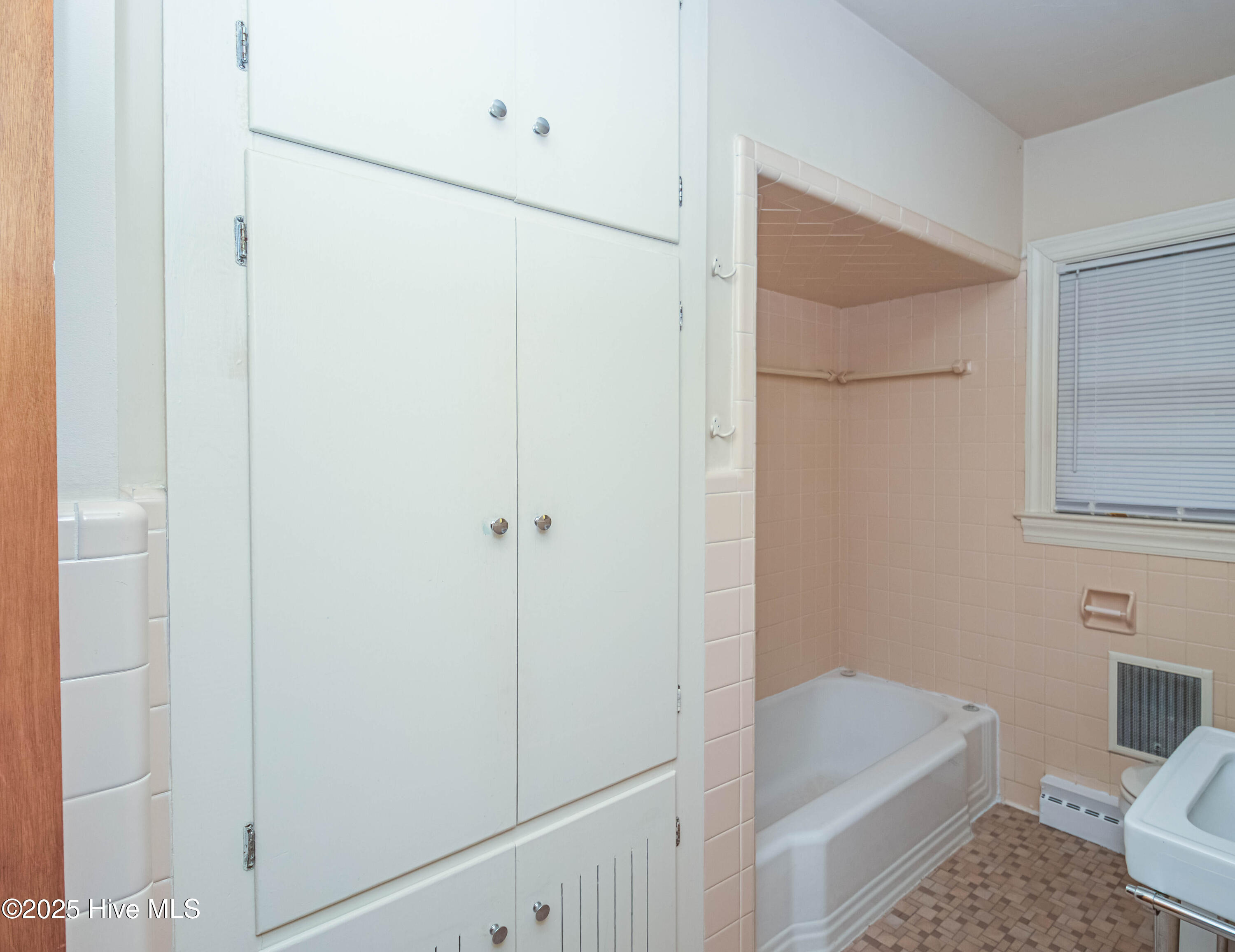 100 S Pineview Avenue Property Photo 26