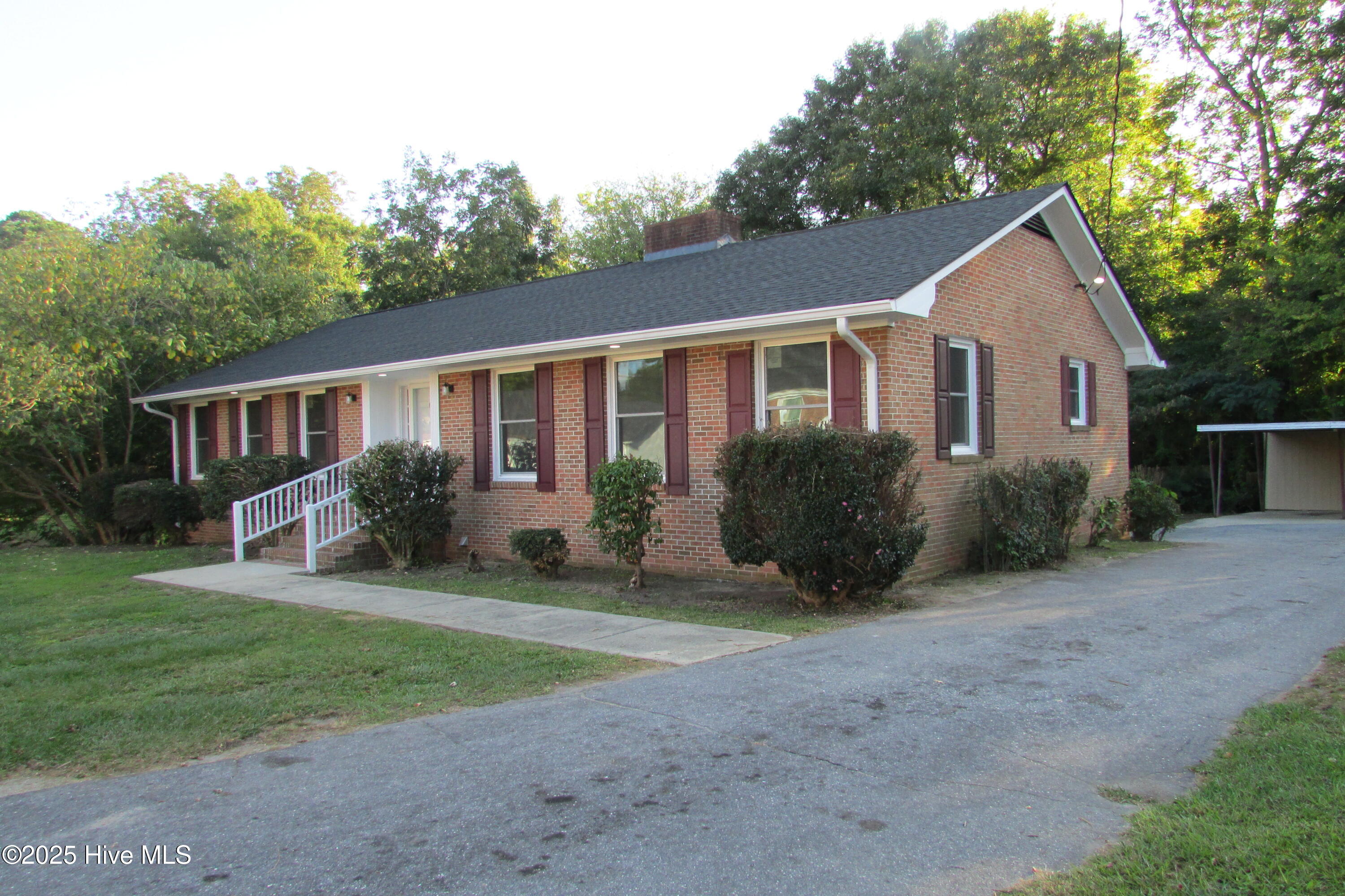 114 Eastover Avenue Property Photo 2