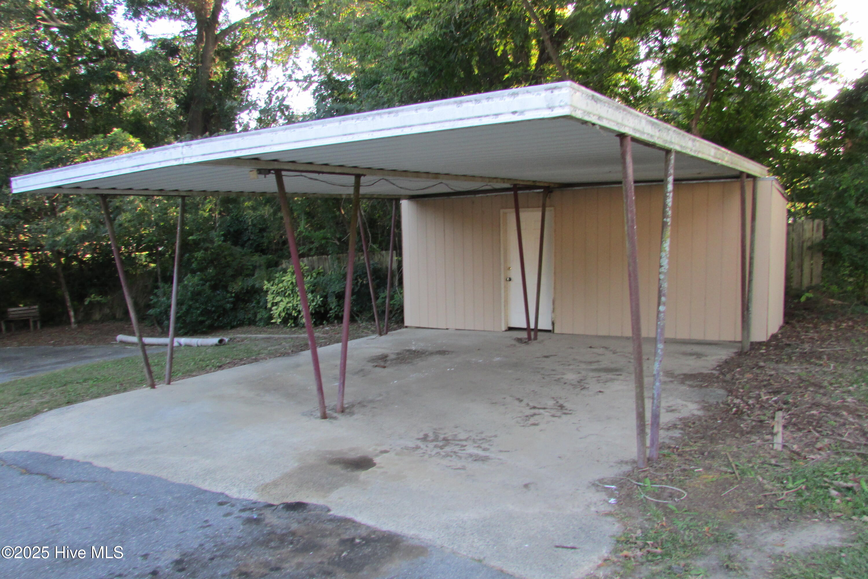 114 Eastover Avenue Property Photo 4