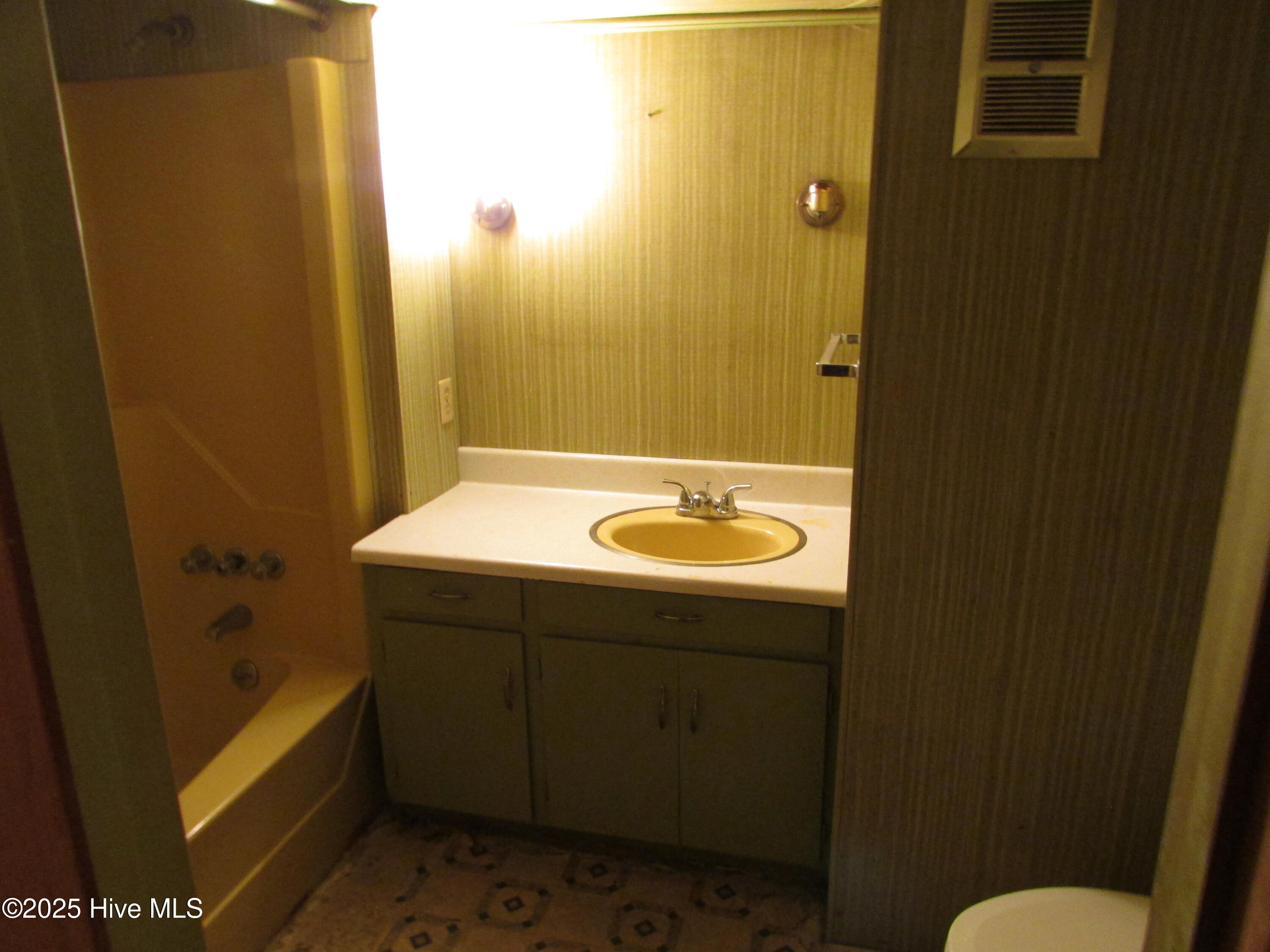 114 Eastover Avenue Property Photo 24