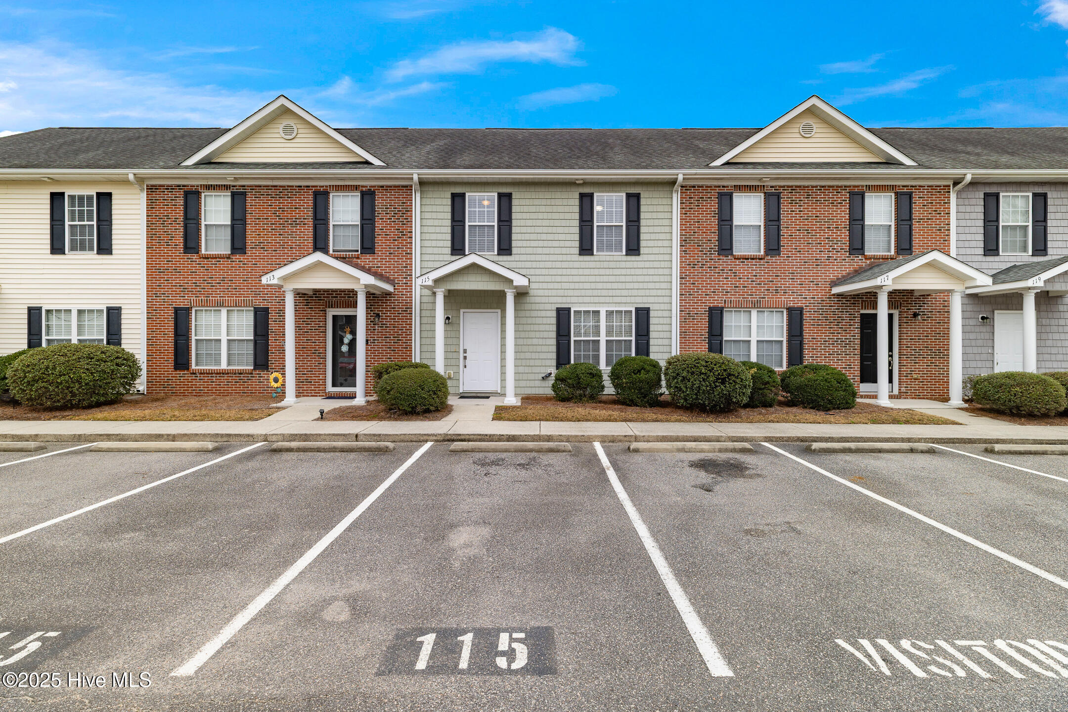 115 Lincoln Place Circle Property Photo
